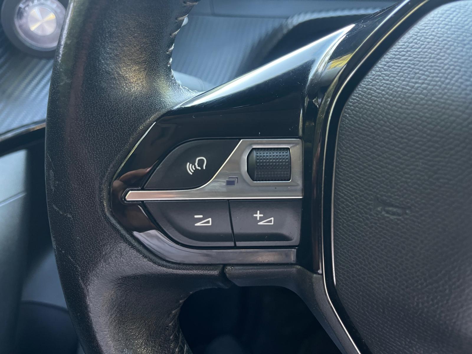 Peugeot 2008 12v 100 allure
