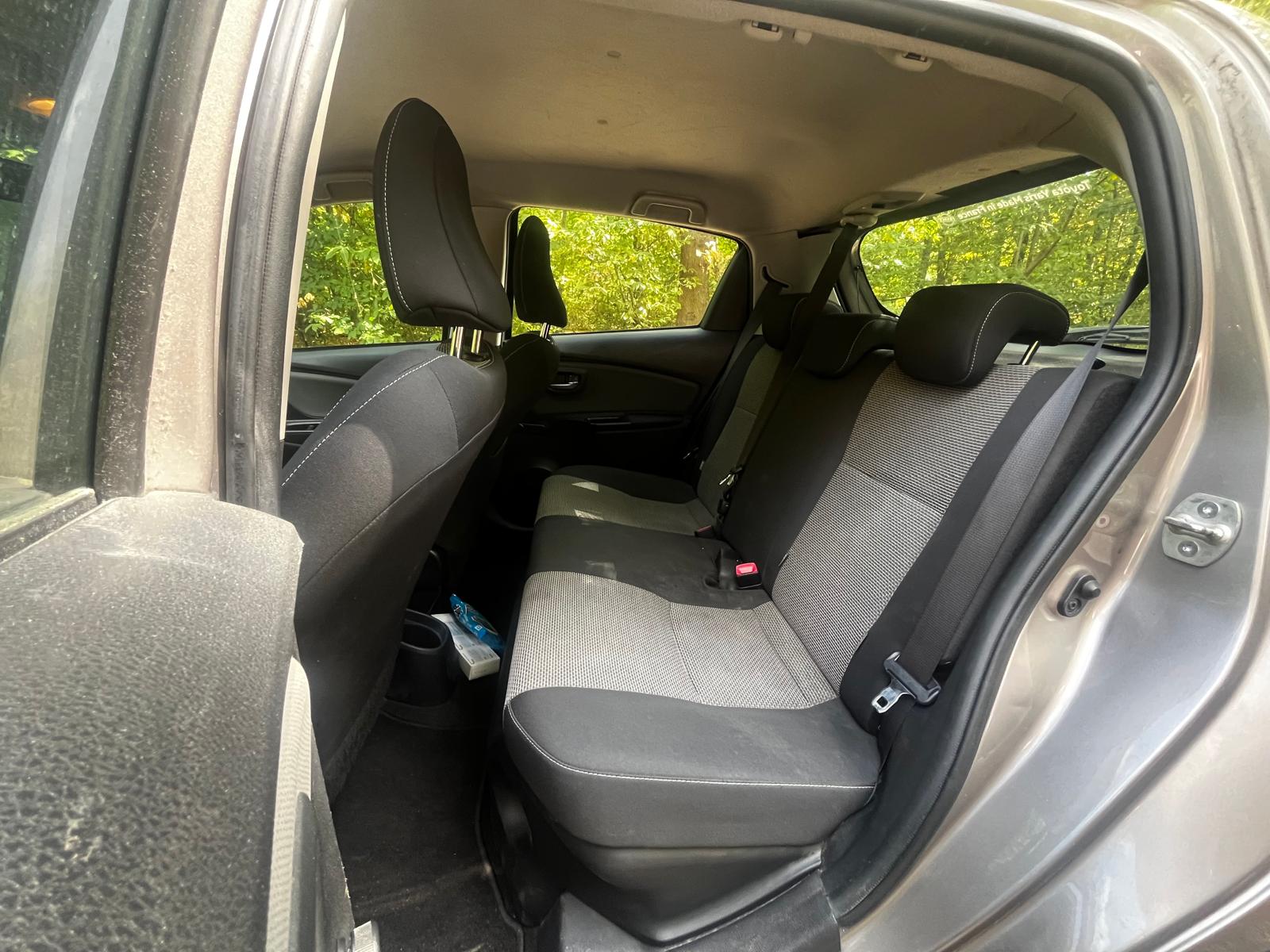 TOYOTA YARIS 2015