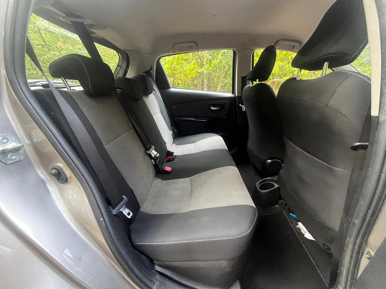 TOYOTA YARIS 2015