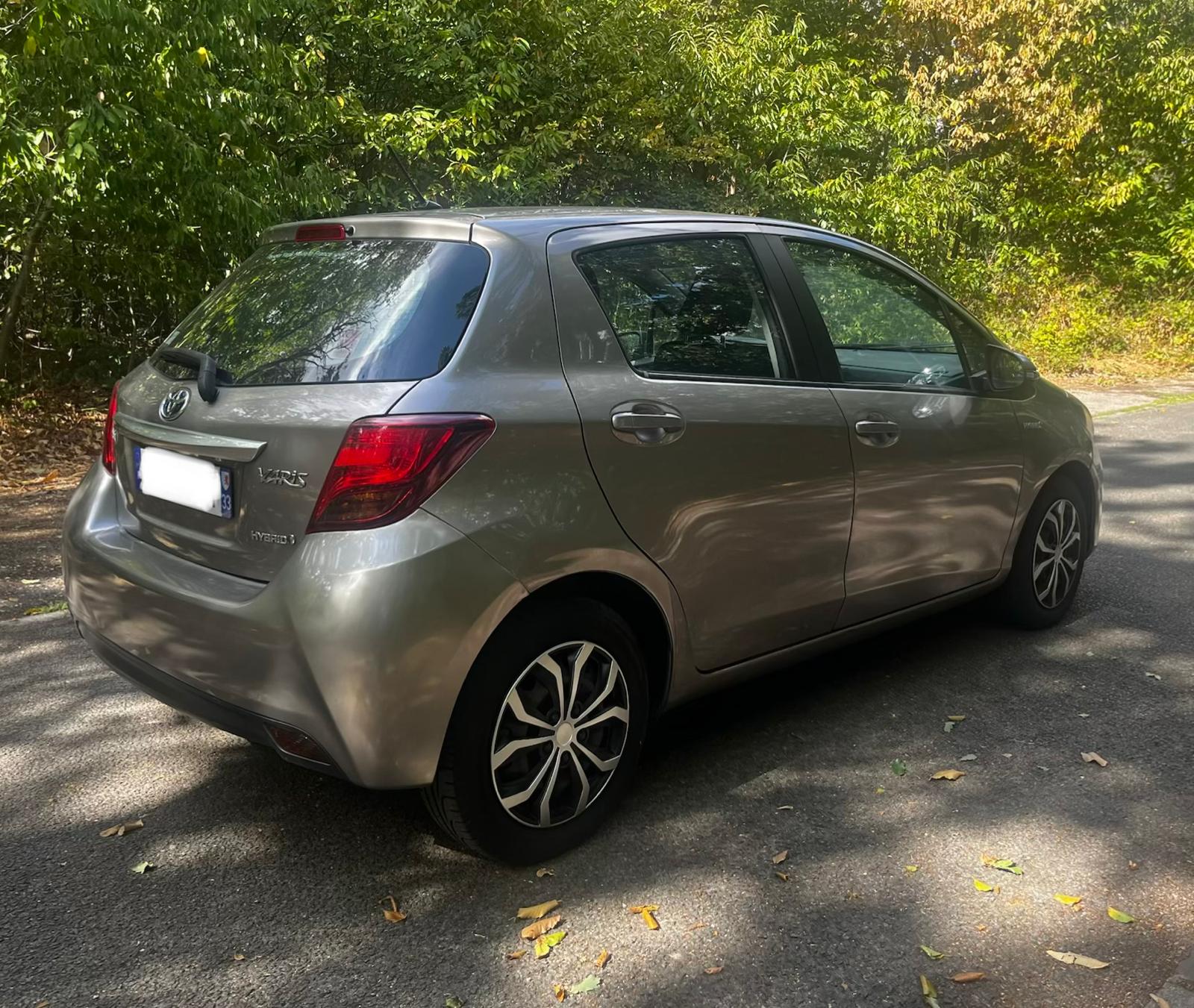 TOYOTA YARIS 2015