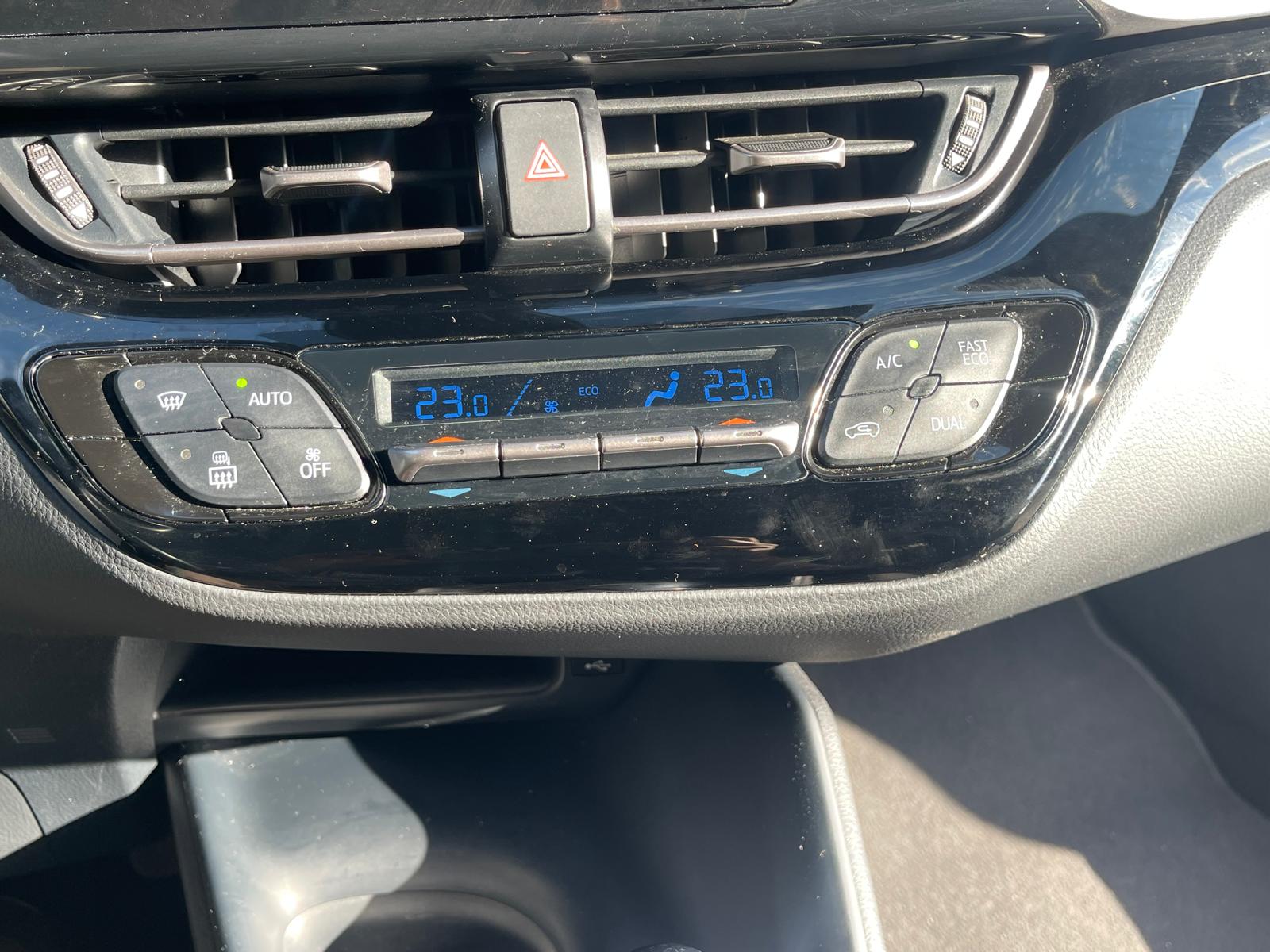 TOYOTA C-HR 2.0 Hybrid CVT 153 DYNAMIC