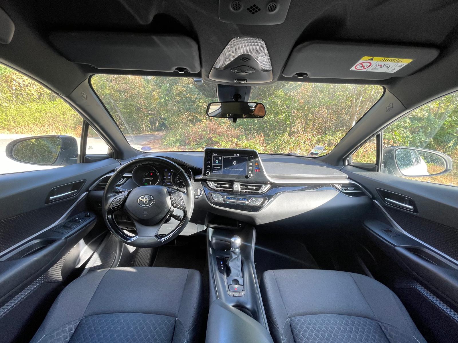 TOYOTA C-HR 2.0 Hybrid CVT 153 DYNAMIC
