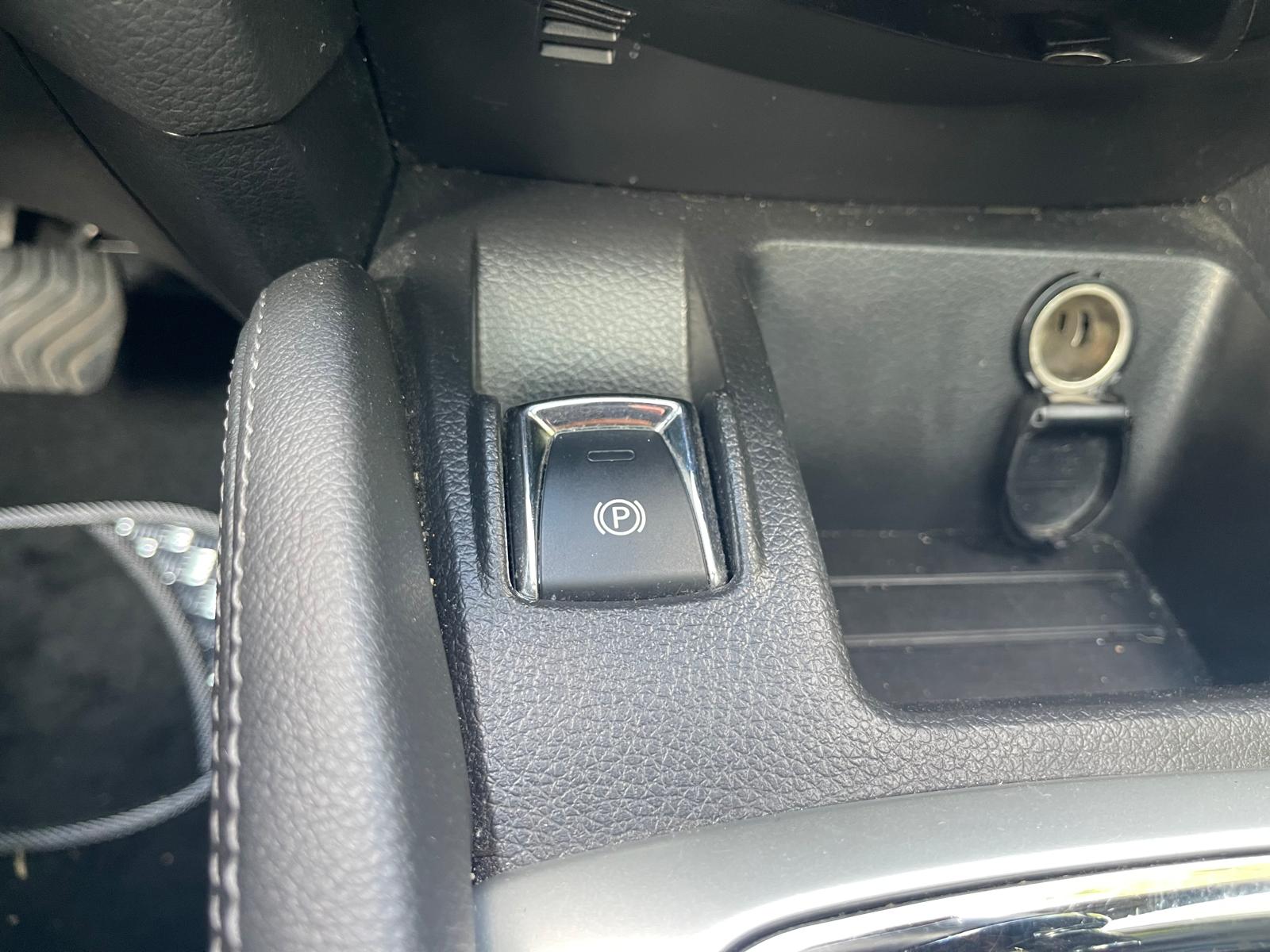 NISSAN Qashqai 1.2 Xtronic CVT 115 TEKNA