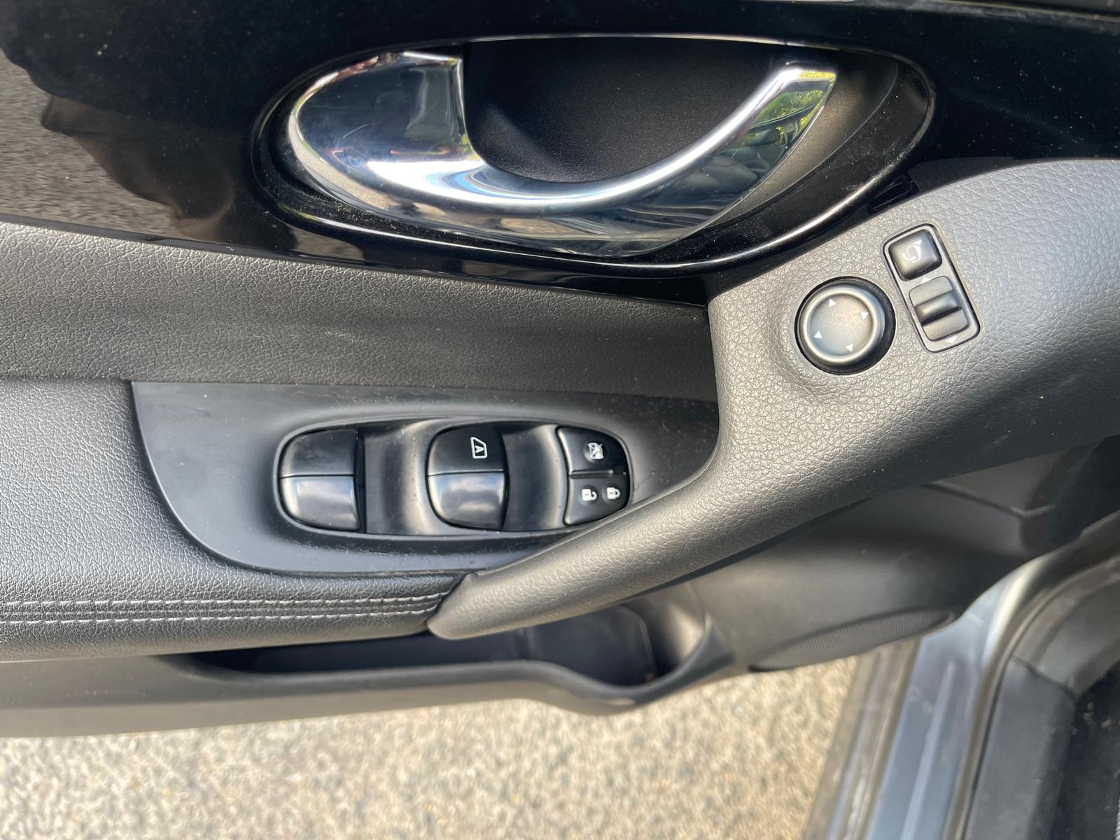NISSAN Qashqai 1.2 Xtronic CVT 115 TEKNA