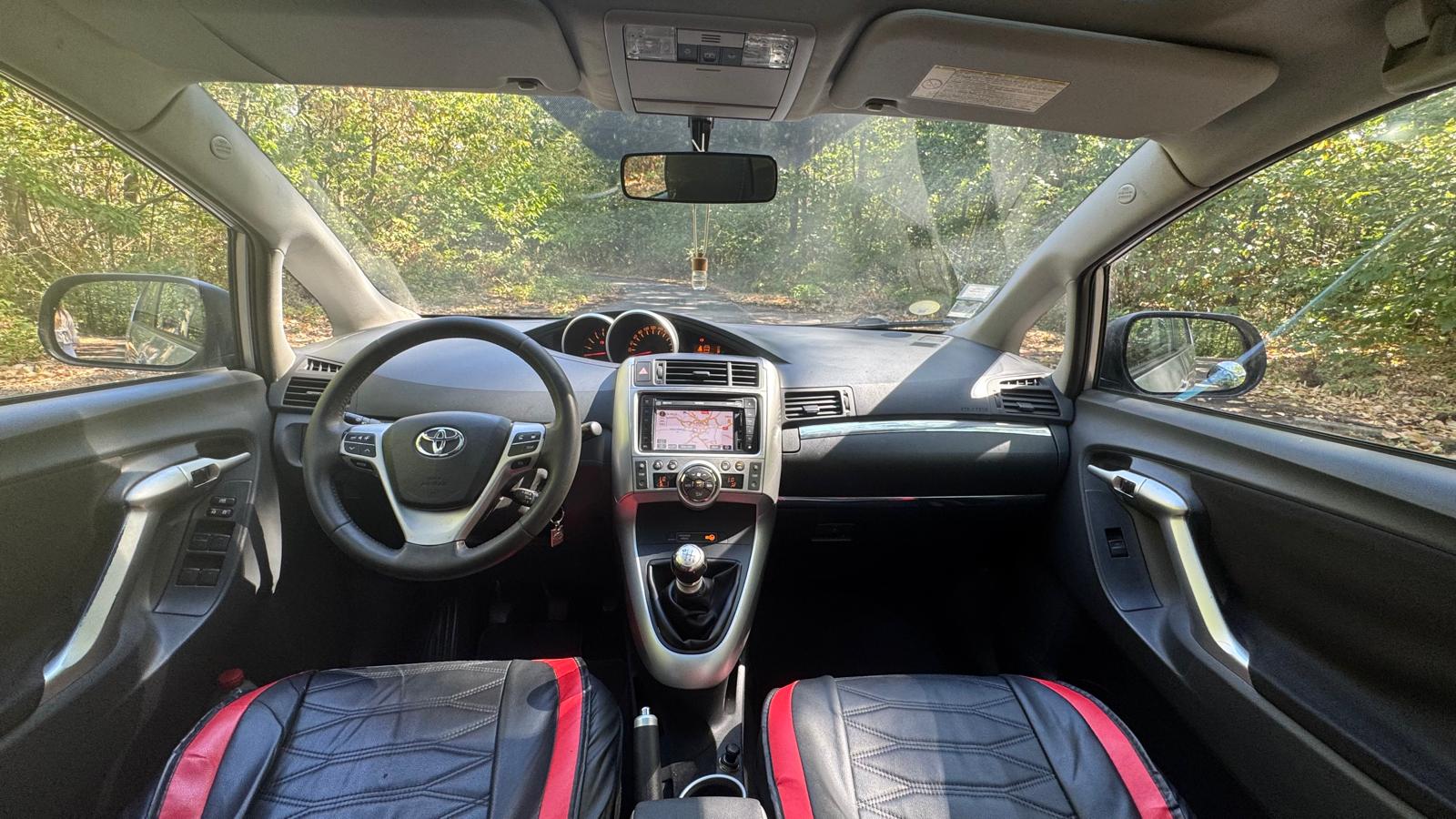 TOYOTA Verso 2.0 126 ACTIVE