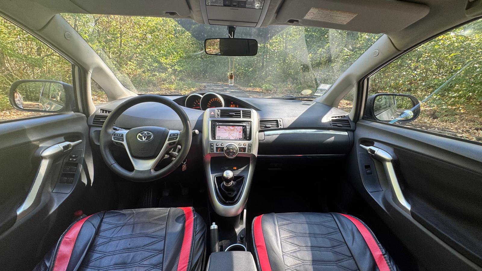 TOYOTA Verso 2.0 126 ACTIVE