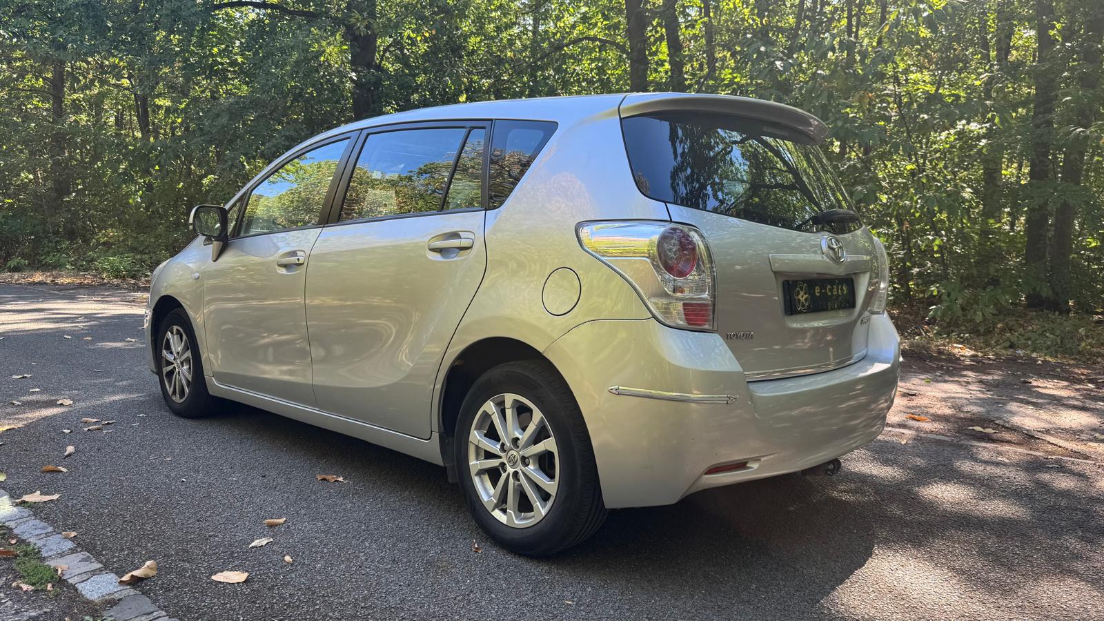 TOYOTA Verso 2.0 126 ACTIVE
