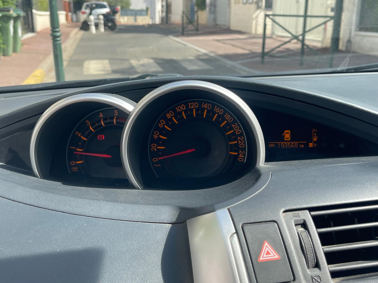 TOYOTA Verso 2.0 126 ACTIVE