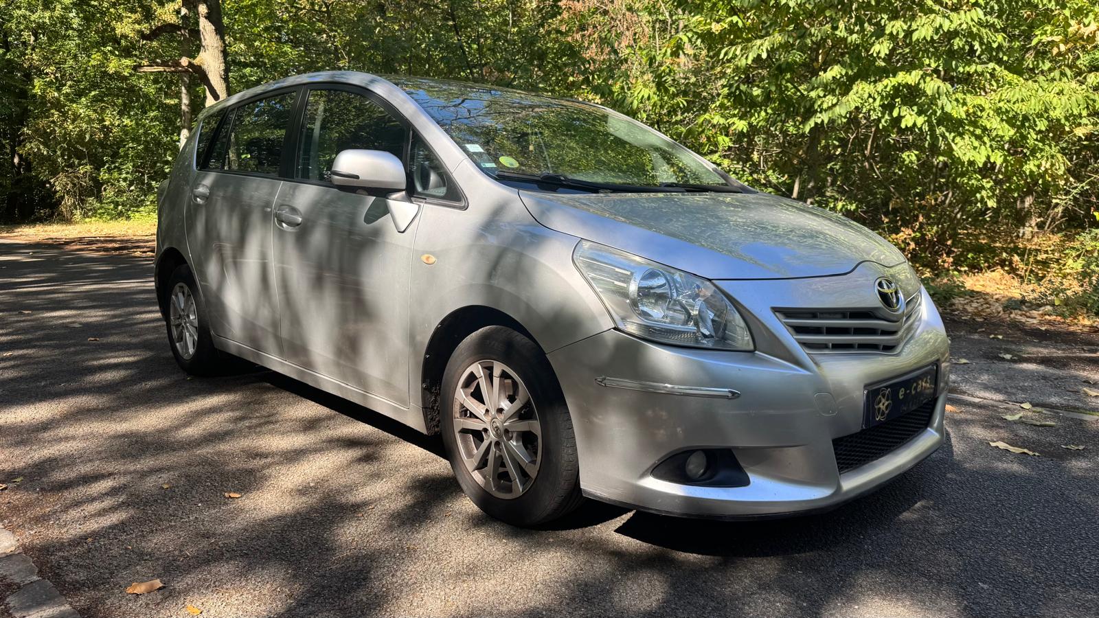TOYOTA Verso 2.0 126 ACTIVE