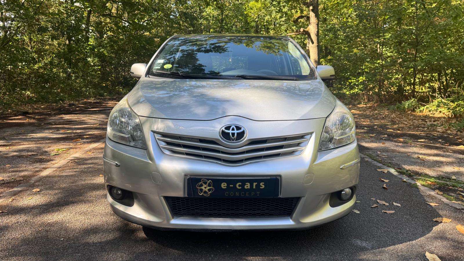 TOYOTA Verso 2.0 126 ACTIVE