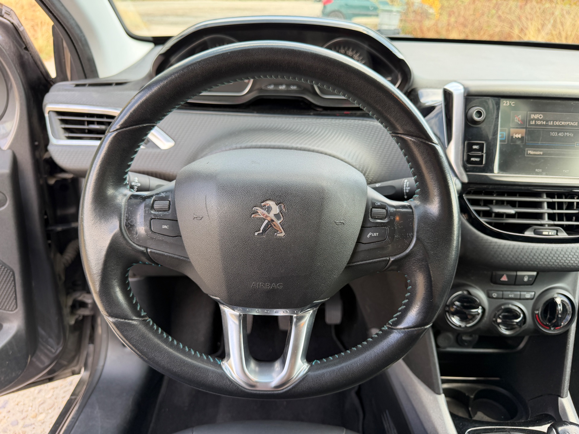 Peugeot 2008 1,6 BlueHdi Urvan cross