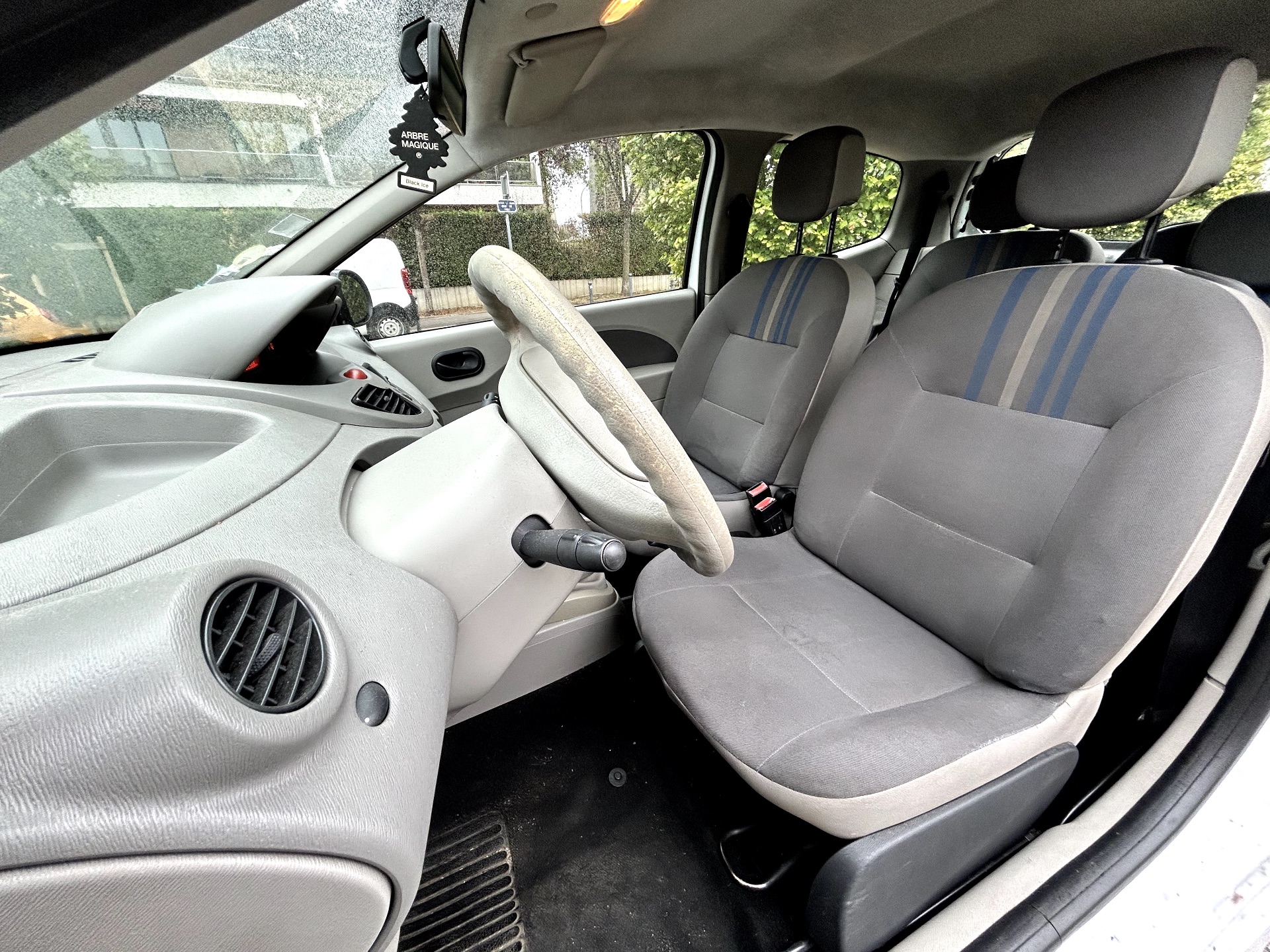 Renault twingo 2 1.2 58ch eco expression