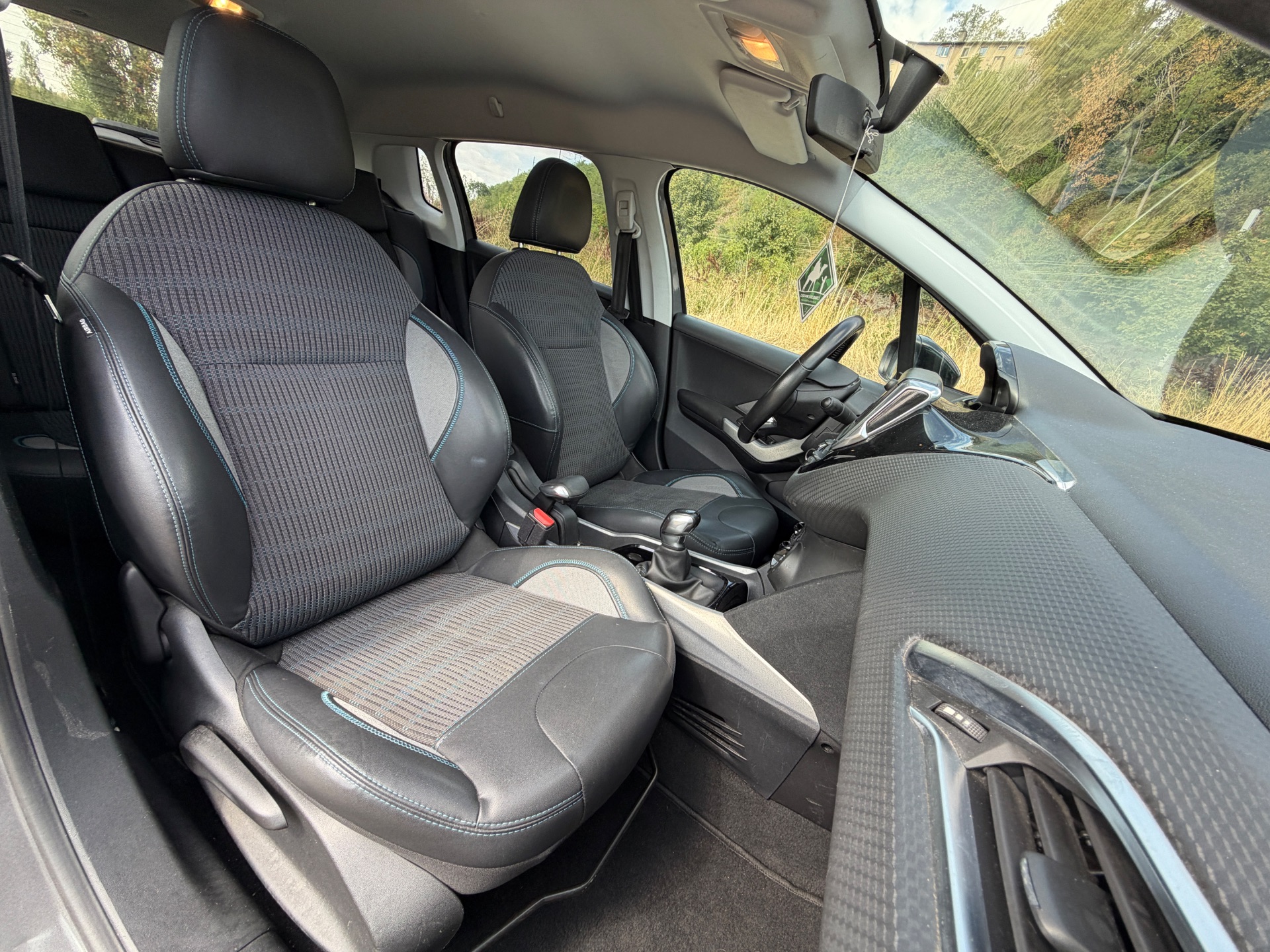Peugeot 2008 1,6 BlueHdi Urvan cross