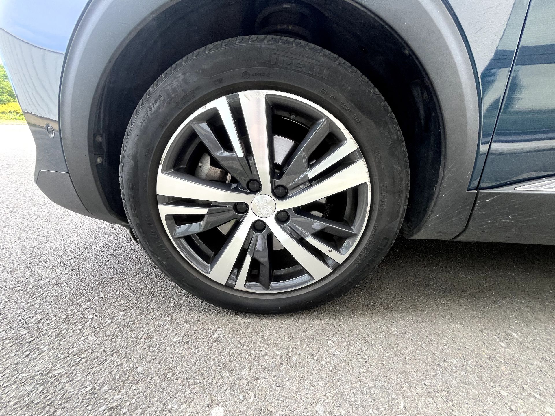 Peugeot 3008 Hybrid 225 ch e-EAT8 Allure Pack