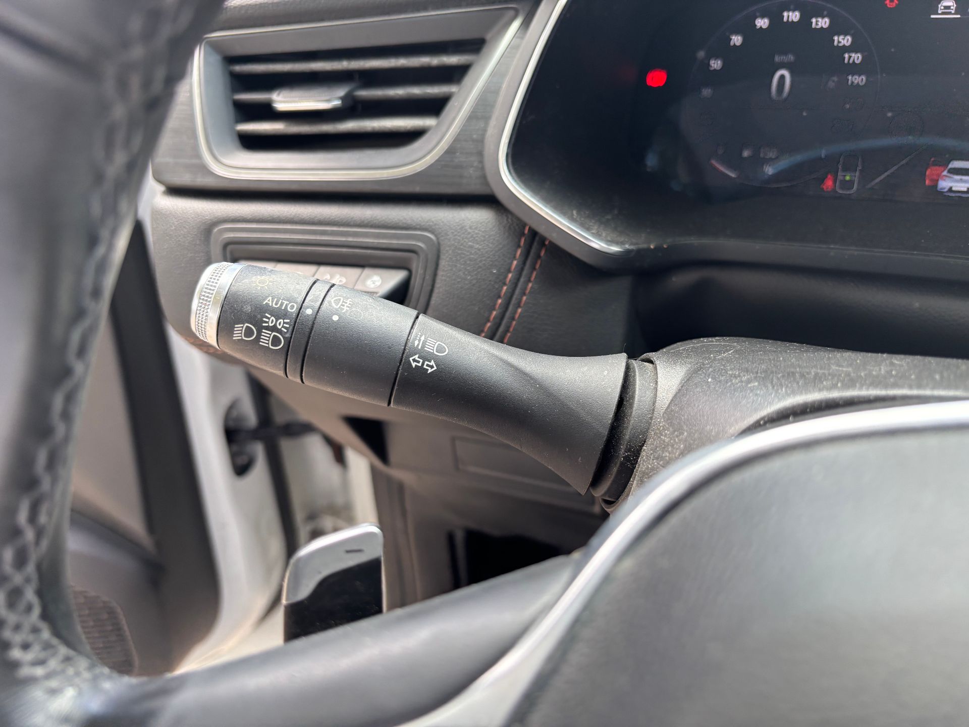 Renault Captur 1,5L DCI INITIAL PARIS II 1.5 Blue dCi DPF EDC7 S&S 115 cv Boîte auto