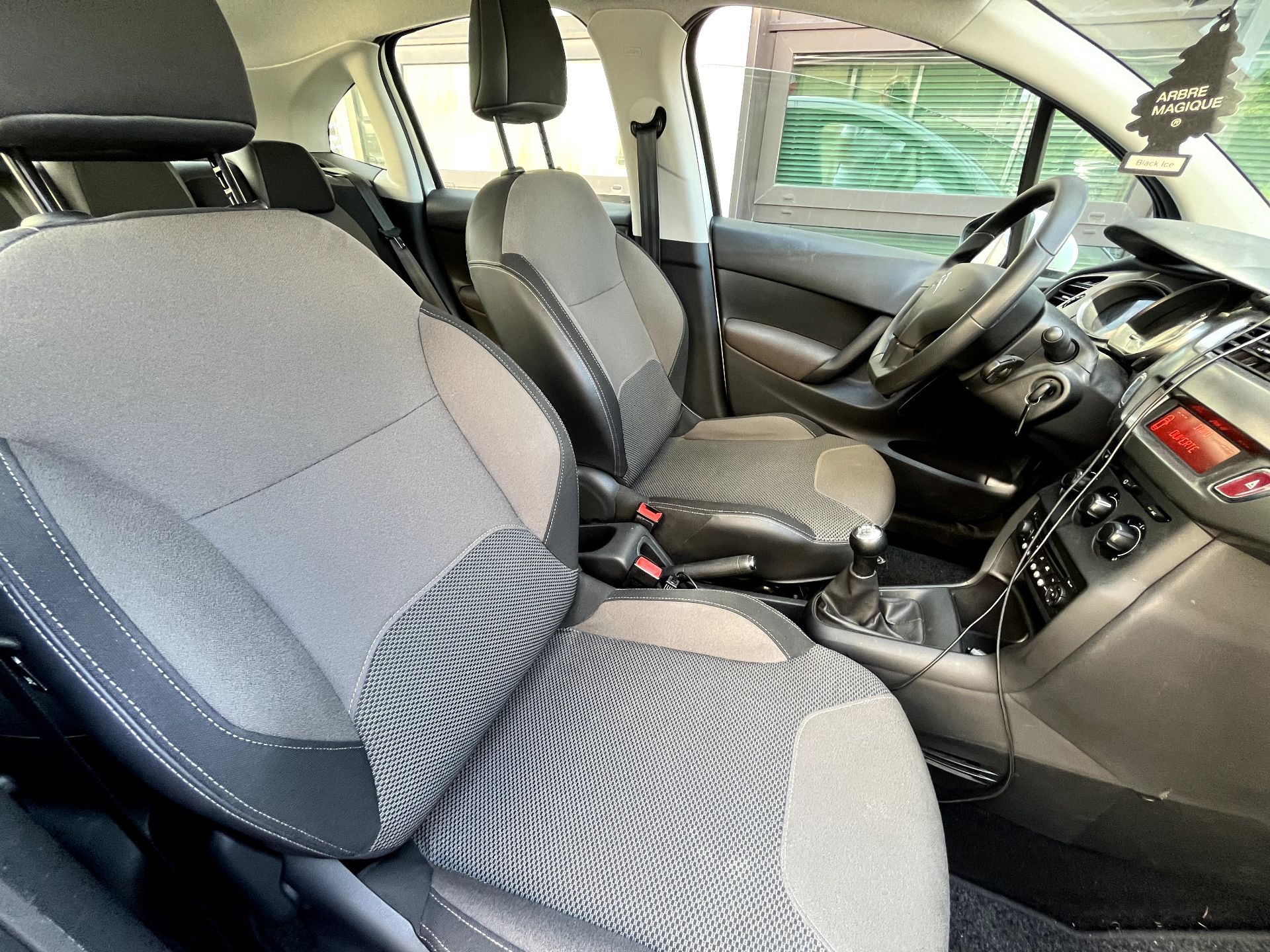 CITROEN C3 “Confort” – 3 990 €