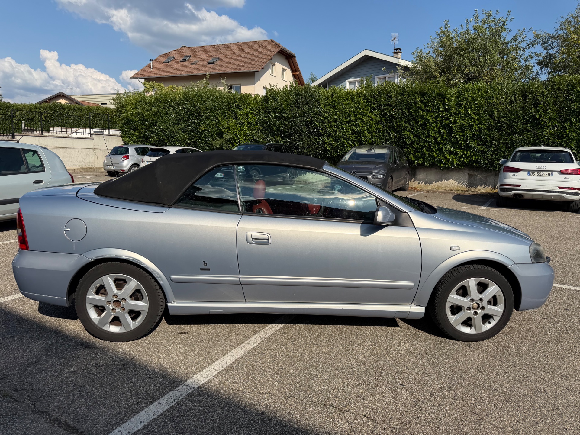 Opel Astra ESSENCE EDITION BERTONE