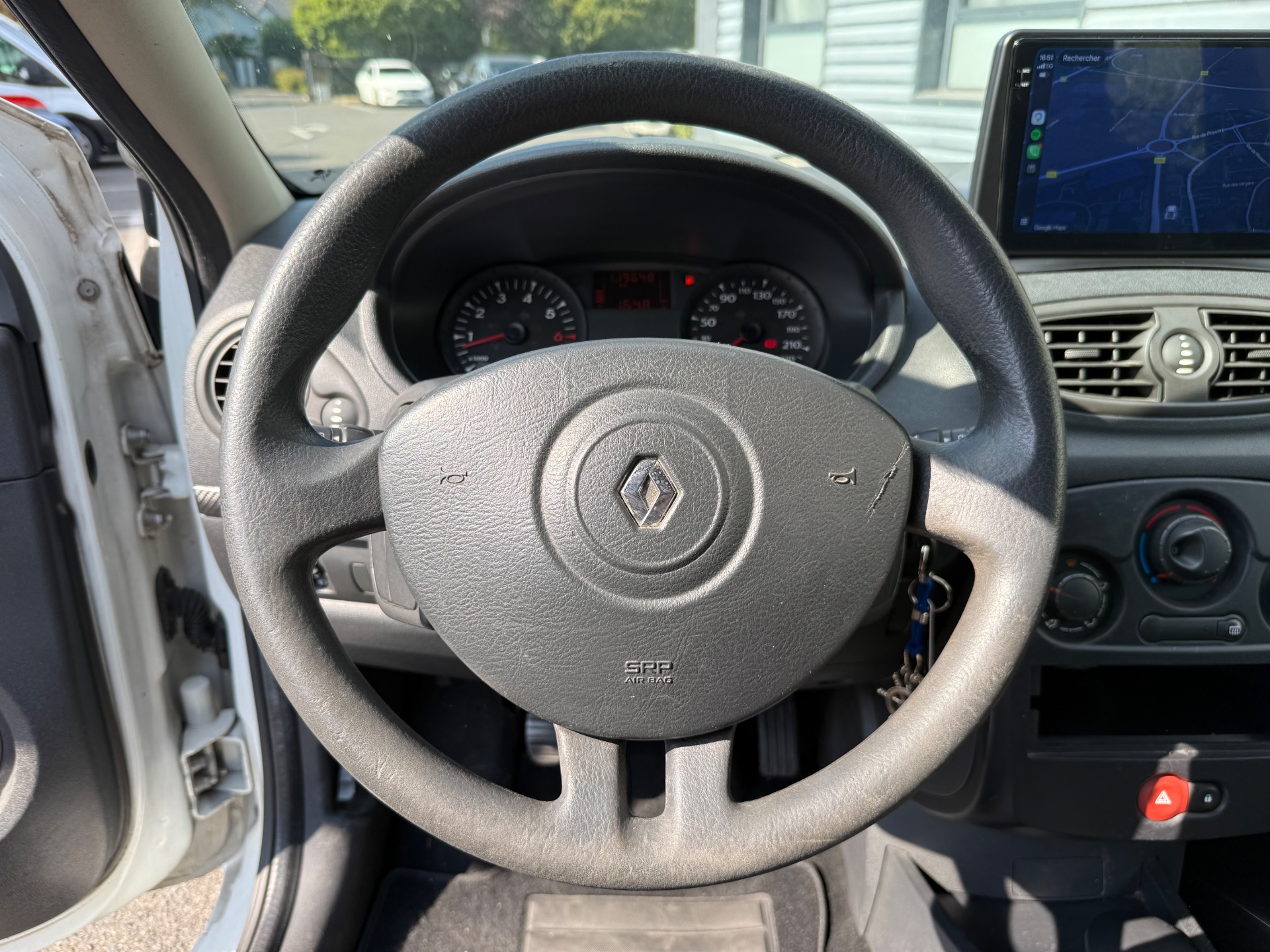 Renault Clio III 1.2 16V 75ch Authentique
