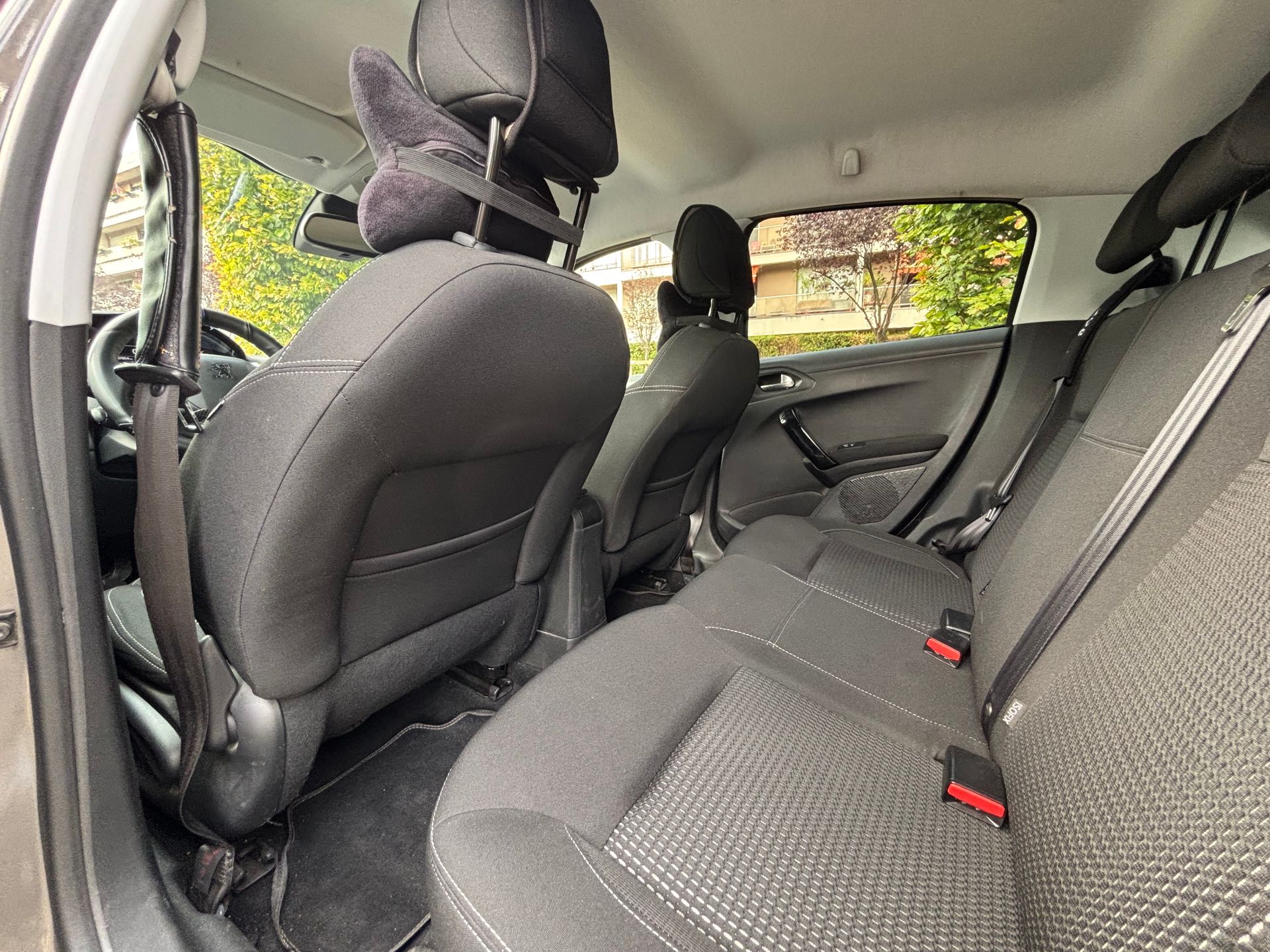 Peugeot 208 1.5 bleu HDI Tech édition