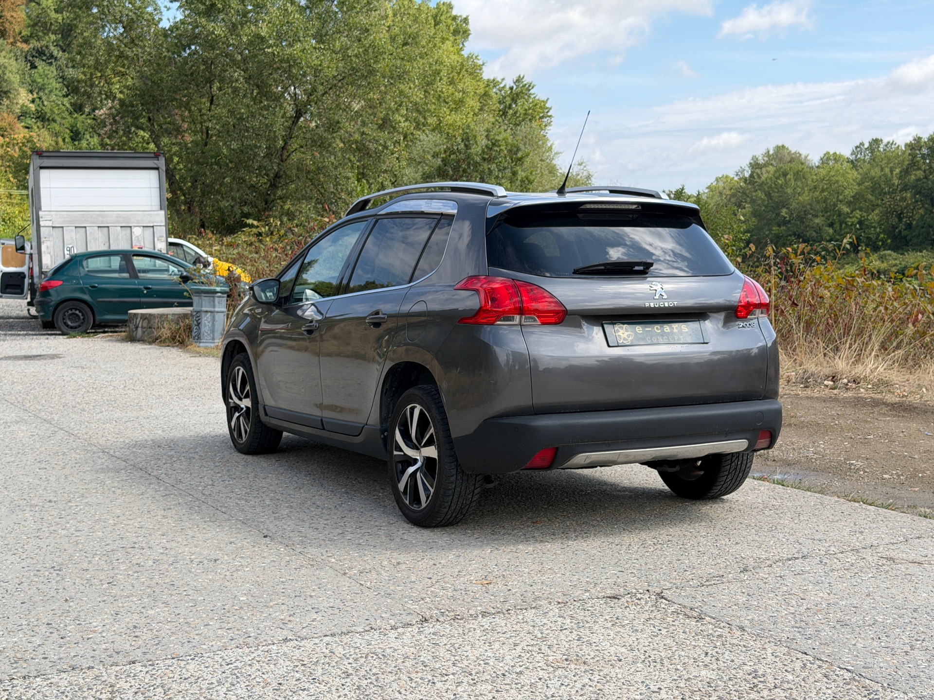 Peugeot 2008 1,6 BlueHdi Urvan cross