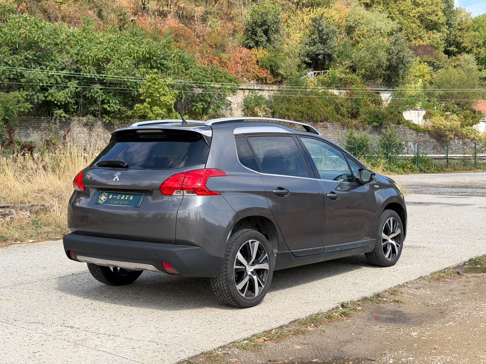 Peugeot 2008 1,6 BlueHdi Urvan cross