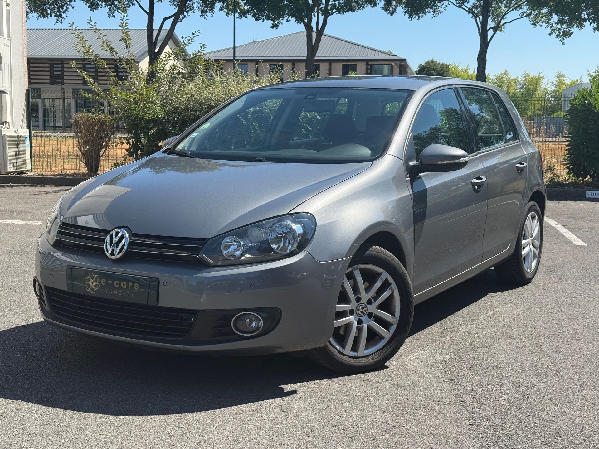 Volkswagen Golf 1.6 TDI 105ch 105ch CONFORTLINE