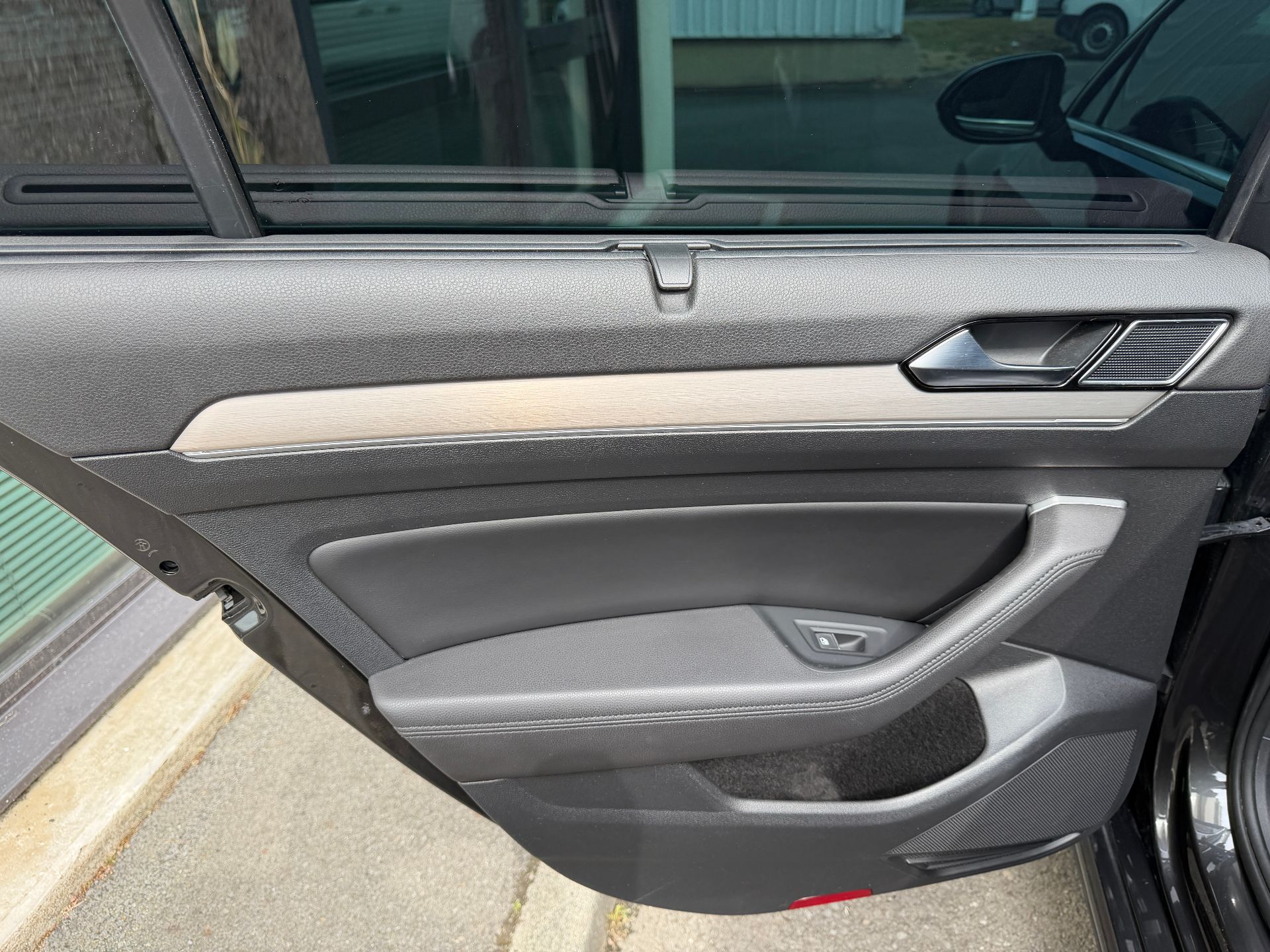 Volkswagen Passat 150 Ch « R-Line » – 16480€