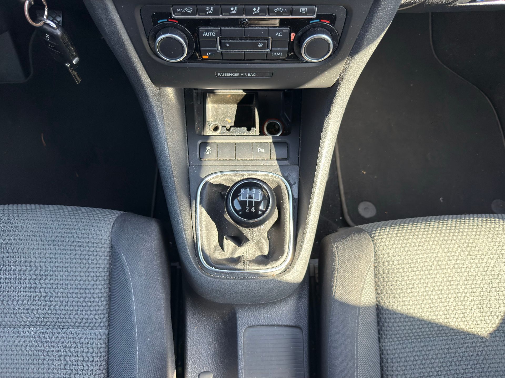 Volkswagen Golf 1.6 TDI 105ch 105ch CONFORTLINE
