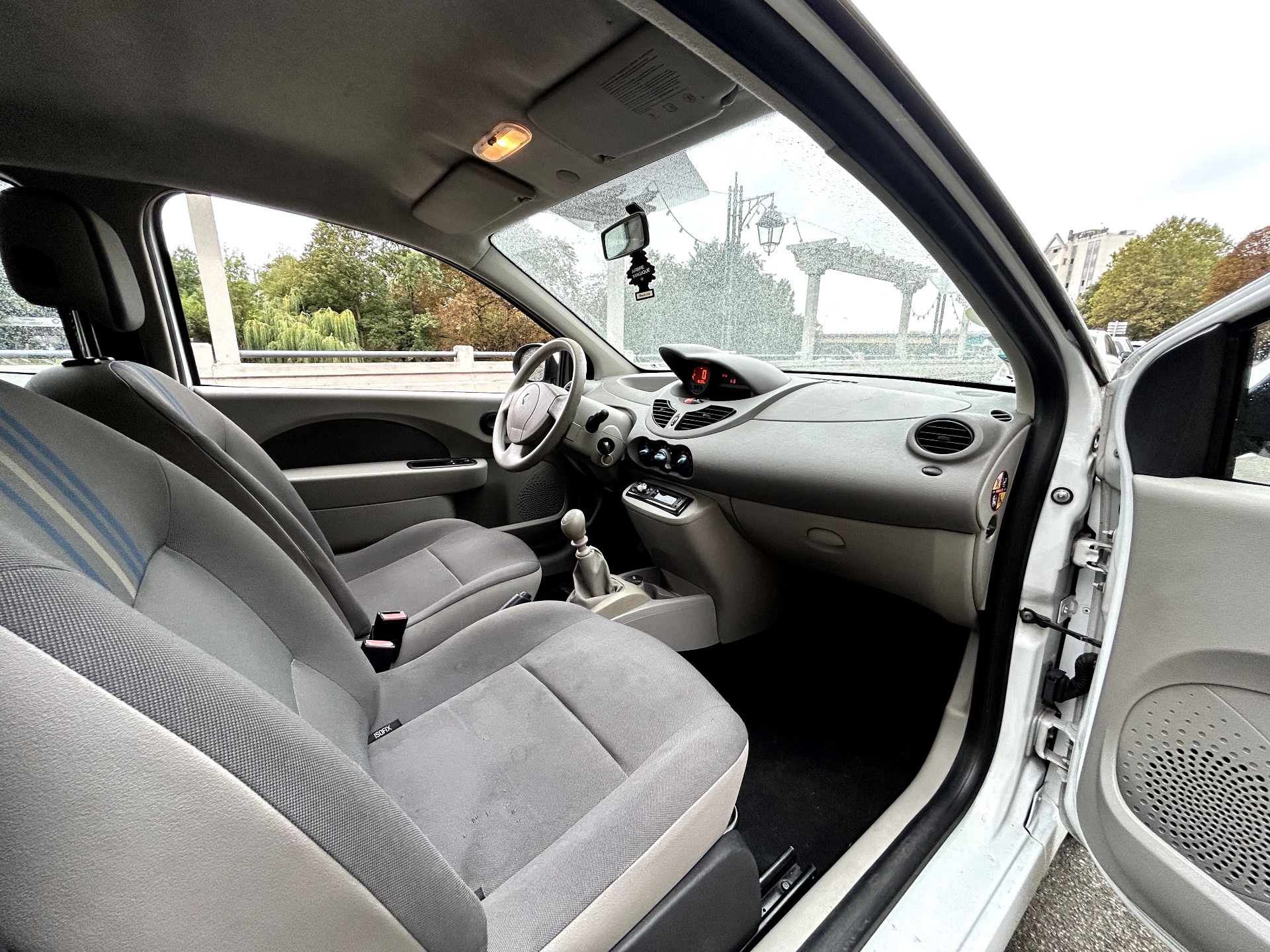 Renault twingo 2 1.2 58ch eco expression