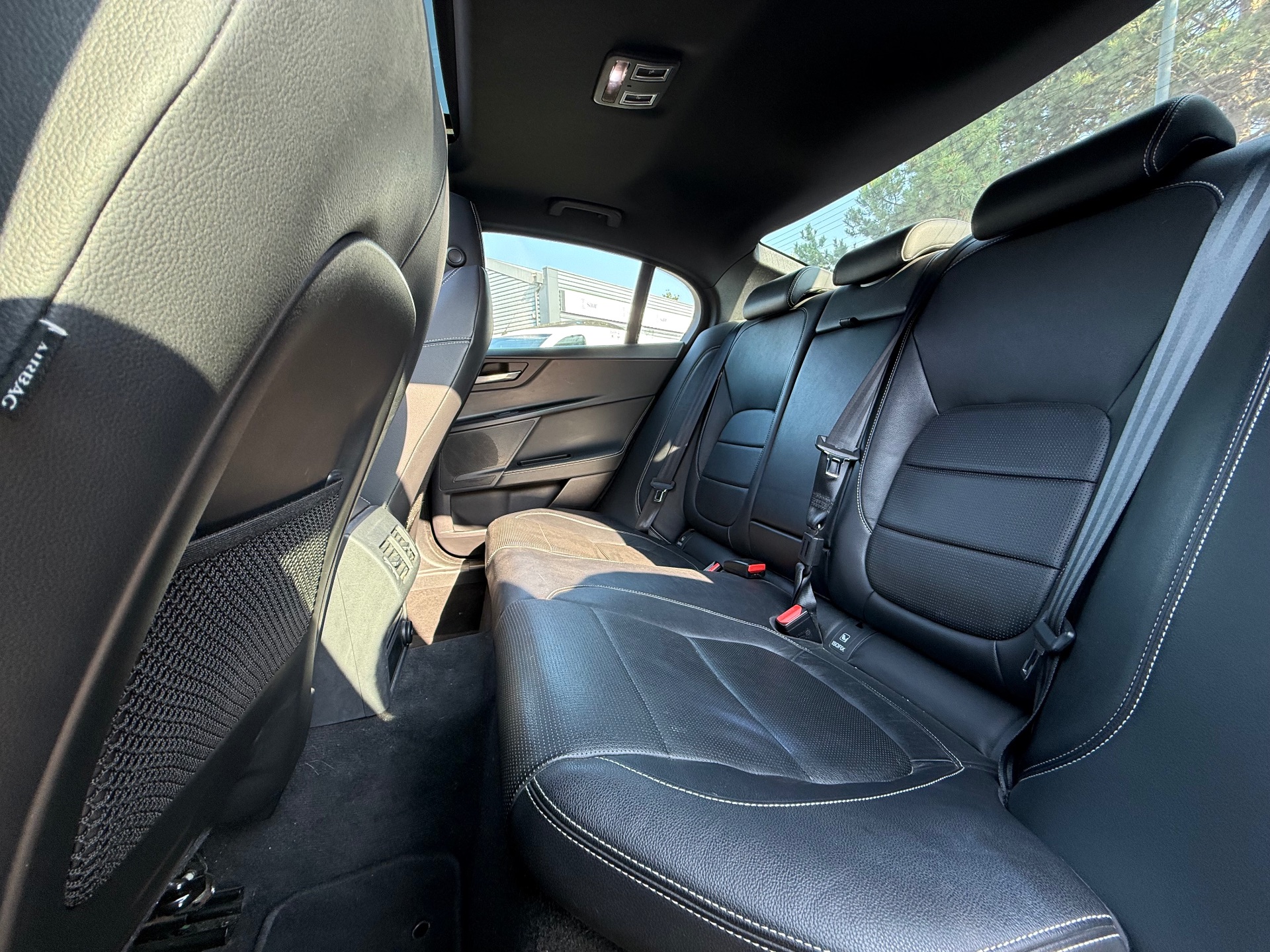 Jaguar XE 2.0 D 180ch 9.0 CV R-sport