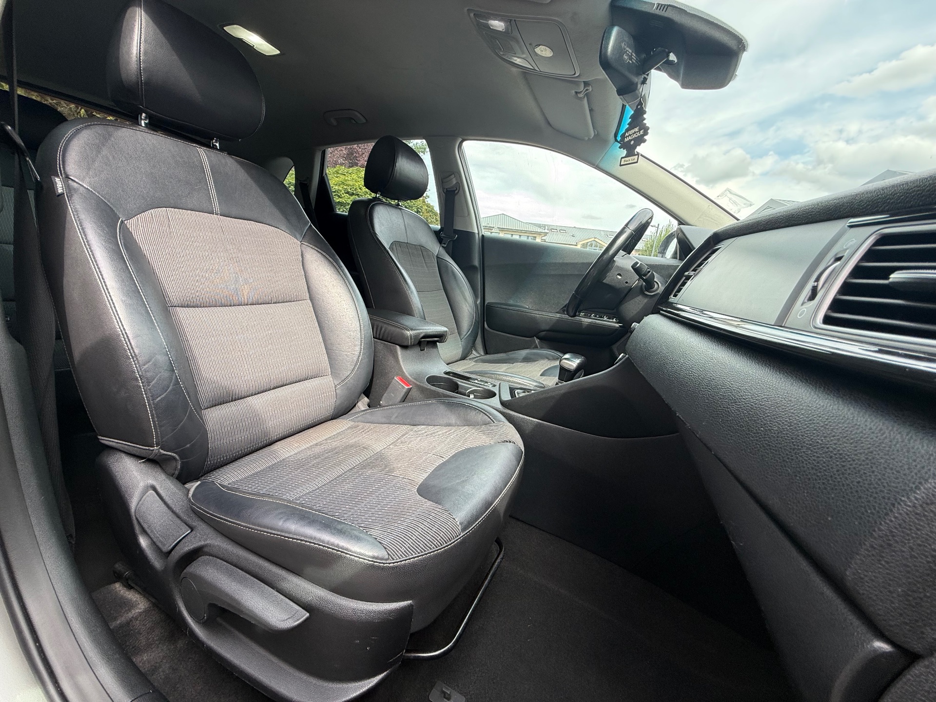 Kia Niro 1.6 GDI 16v HYBRID 141 ch DCT6 Boîte auto 141ch Design