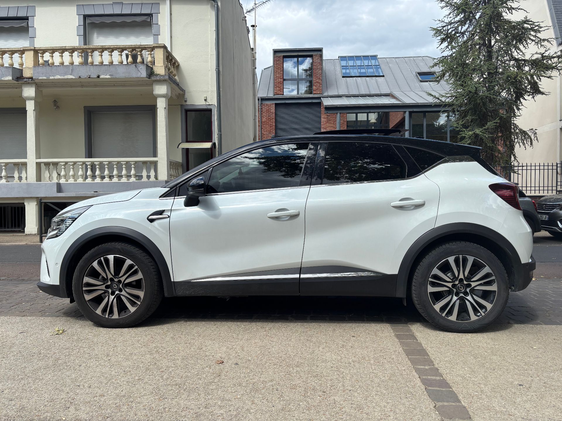 Renault Captur 1,5L DCI INITIAL PARIS II 1.5 Blue dCi DPF EDC7 S&S 115 cv Boîte auto
