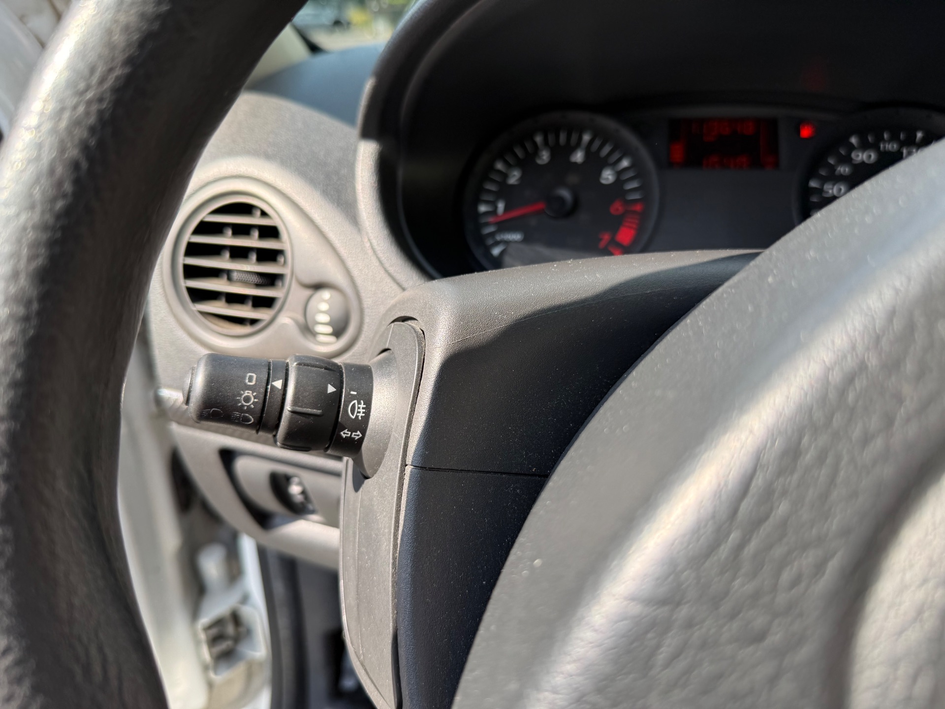 Renault Clio III 1.2 16V 75ch Authentique