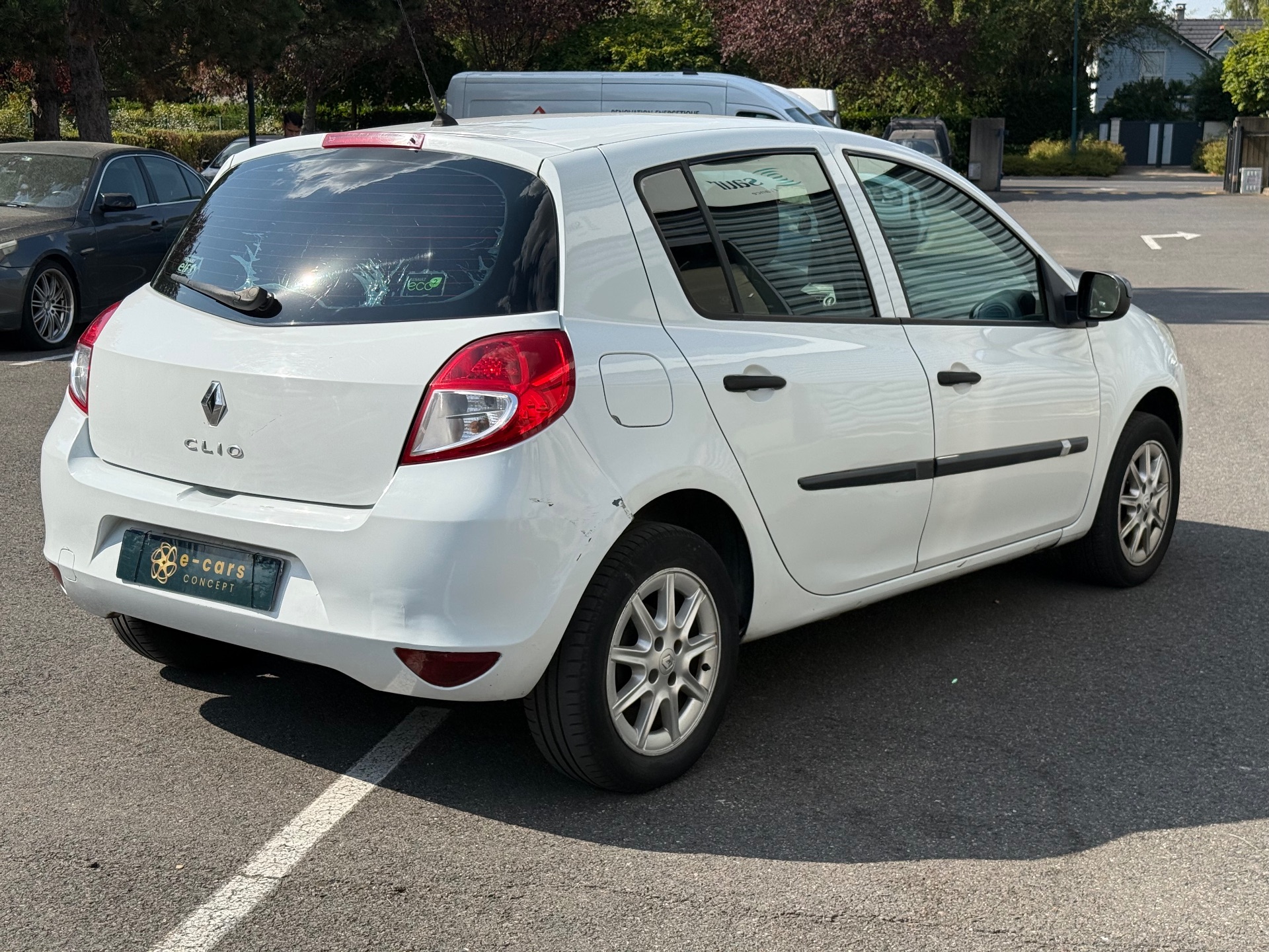 Renault Clio III 1.2 16V 75ch Authentique