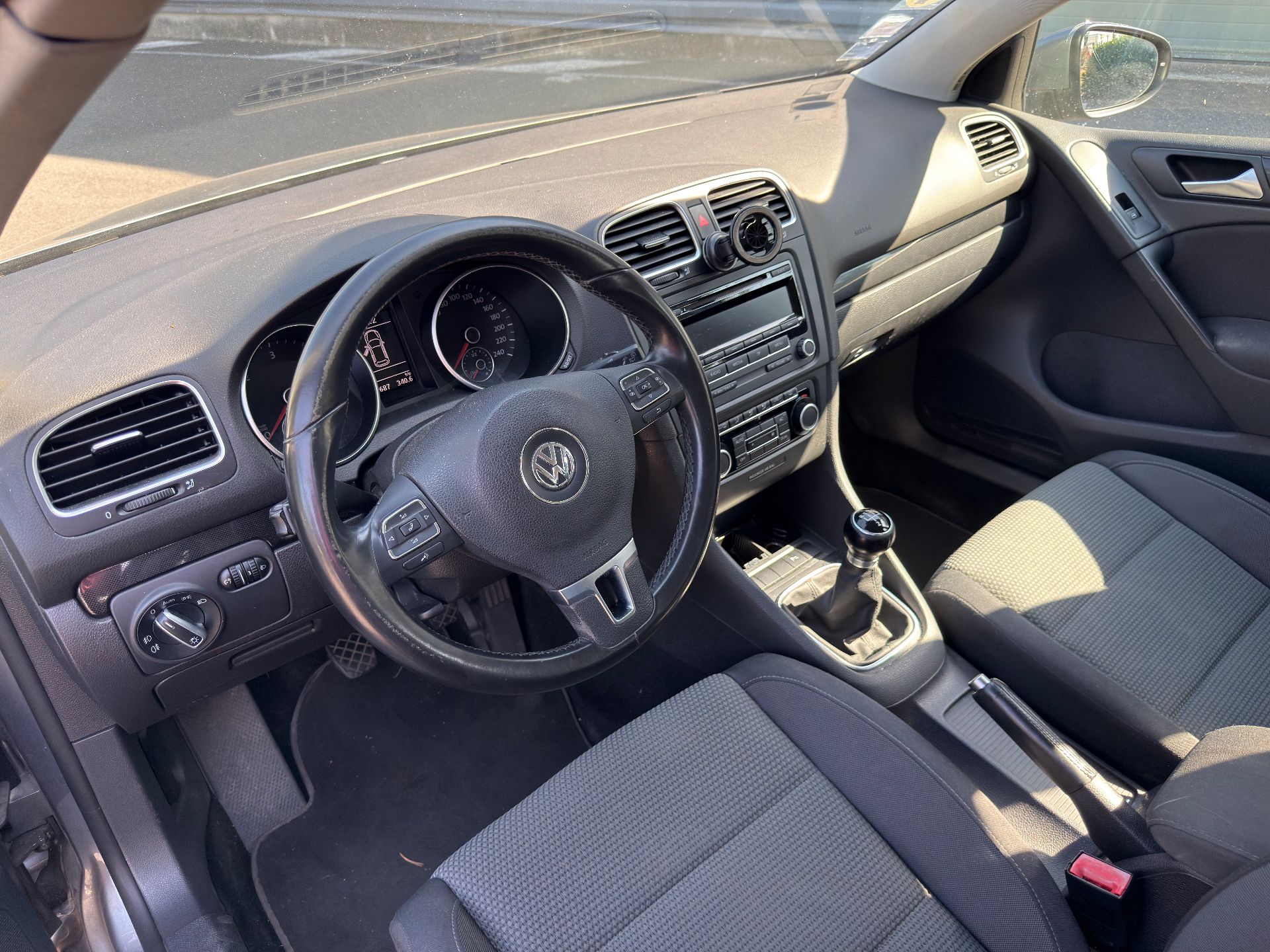 Volkswagen Golf 1.6 TDI 105ch 105ch CONFORTLINE