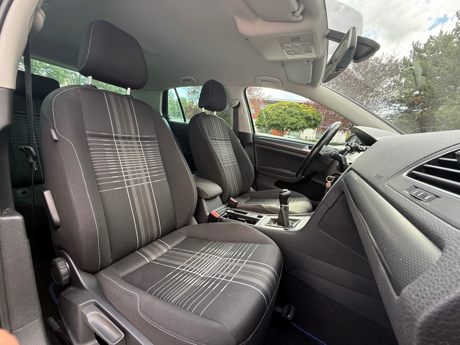 Volkswagen Golf 1.6 TDI 110ch BlueMotion Technology FAP 5.0cv 110ch Lounge