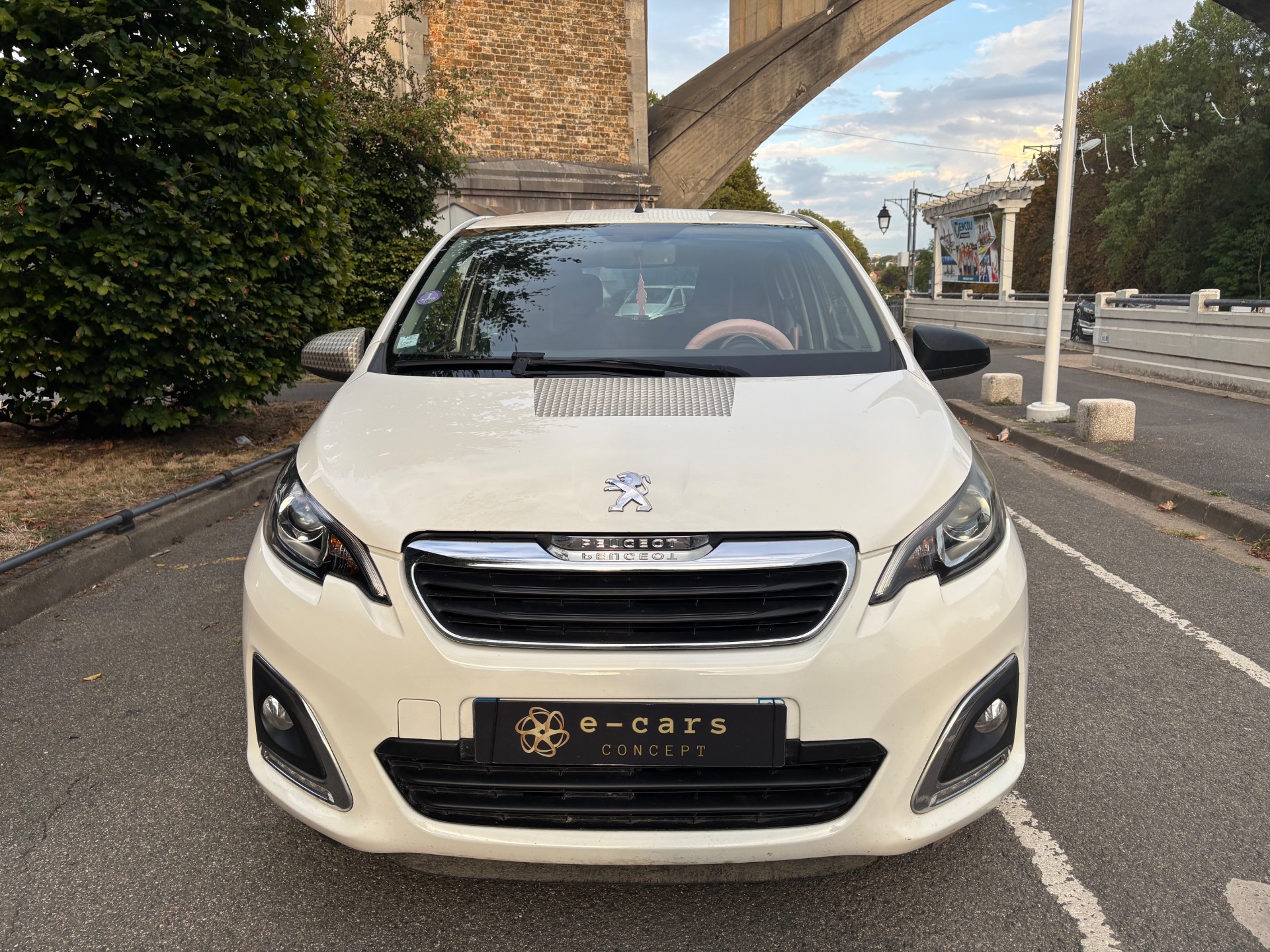 Peugeot 108 1.2 pure tech 82ch allure