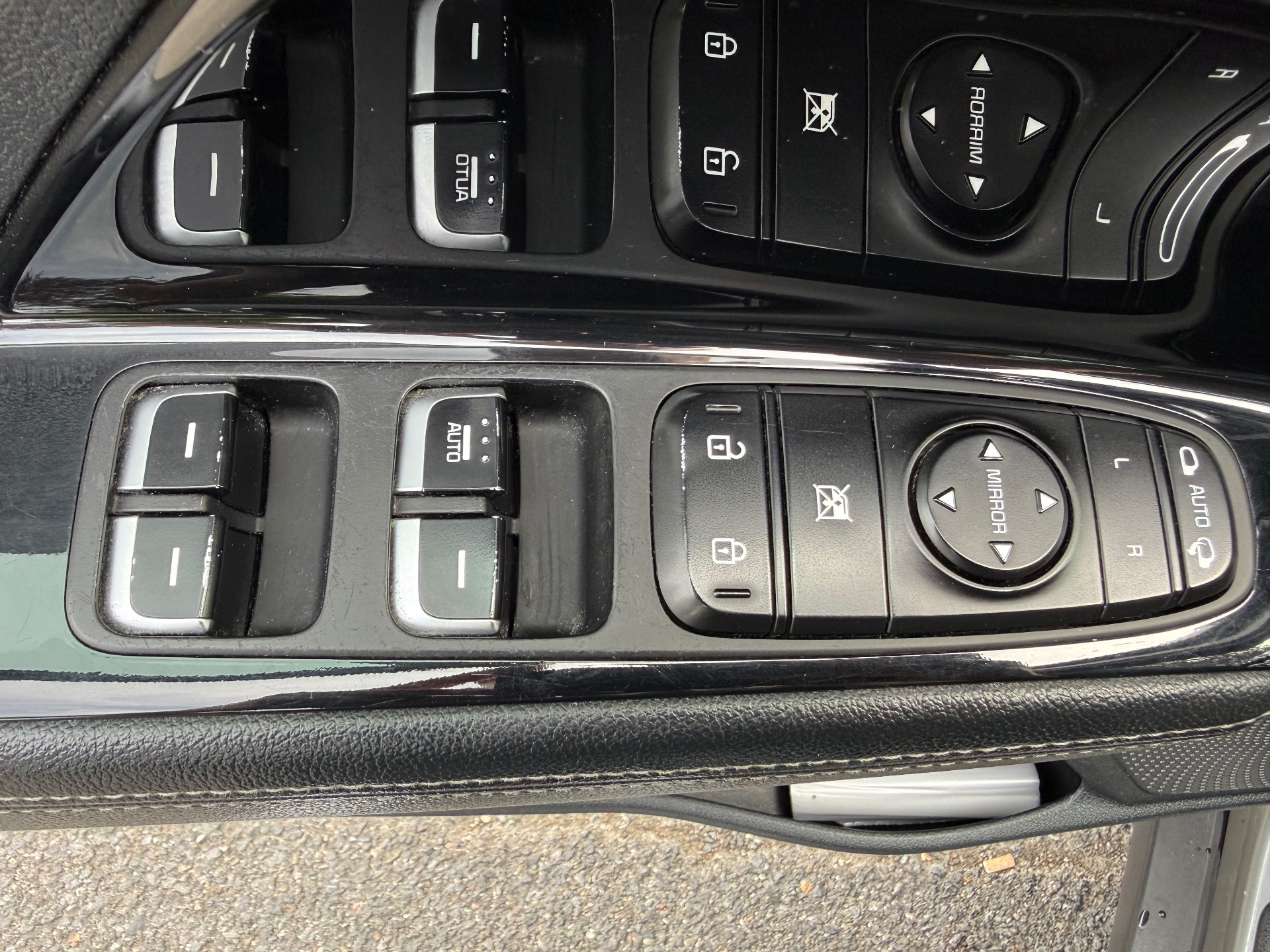 Kia Niro 1.6 GDI 16v HYBRID 141 ch DCT6 Boîte auto 141ch Design