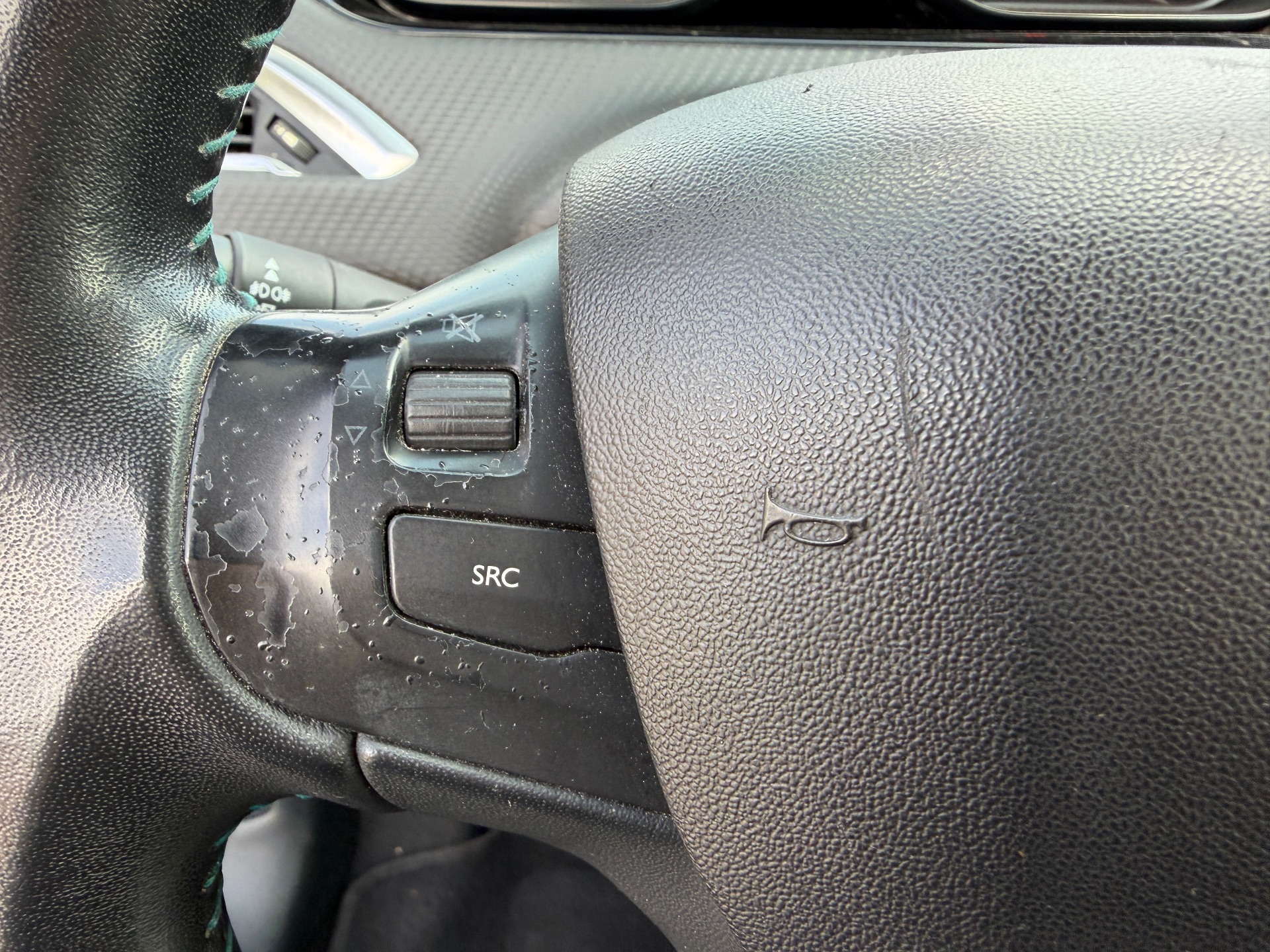 Peugeot 2008 1,6 BlueHdi Urvan cross