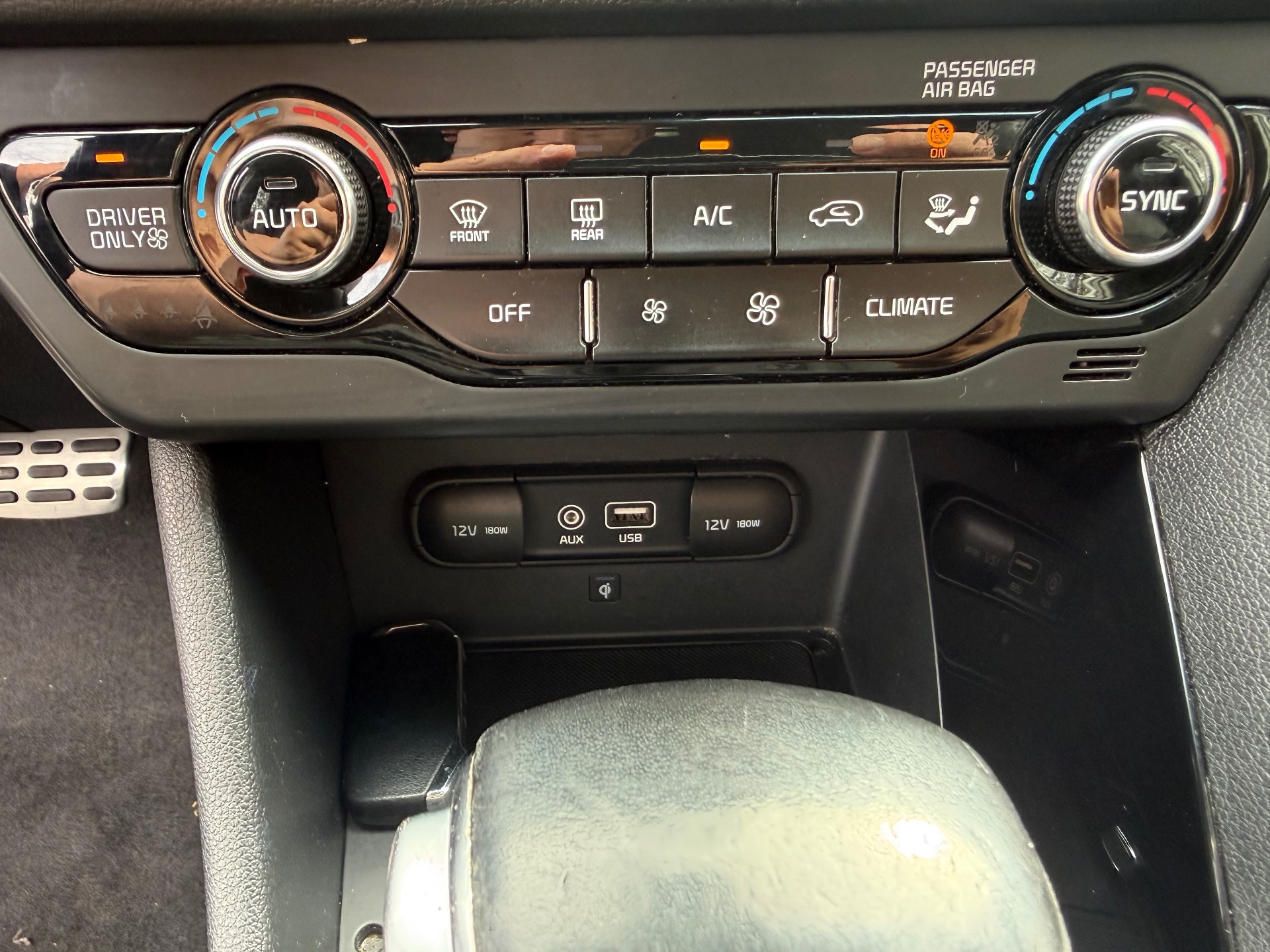Kia Niro 1.6 GDI 16v HYBRID 141 ch DCT6 Boîte auto 141ch Design