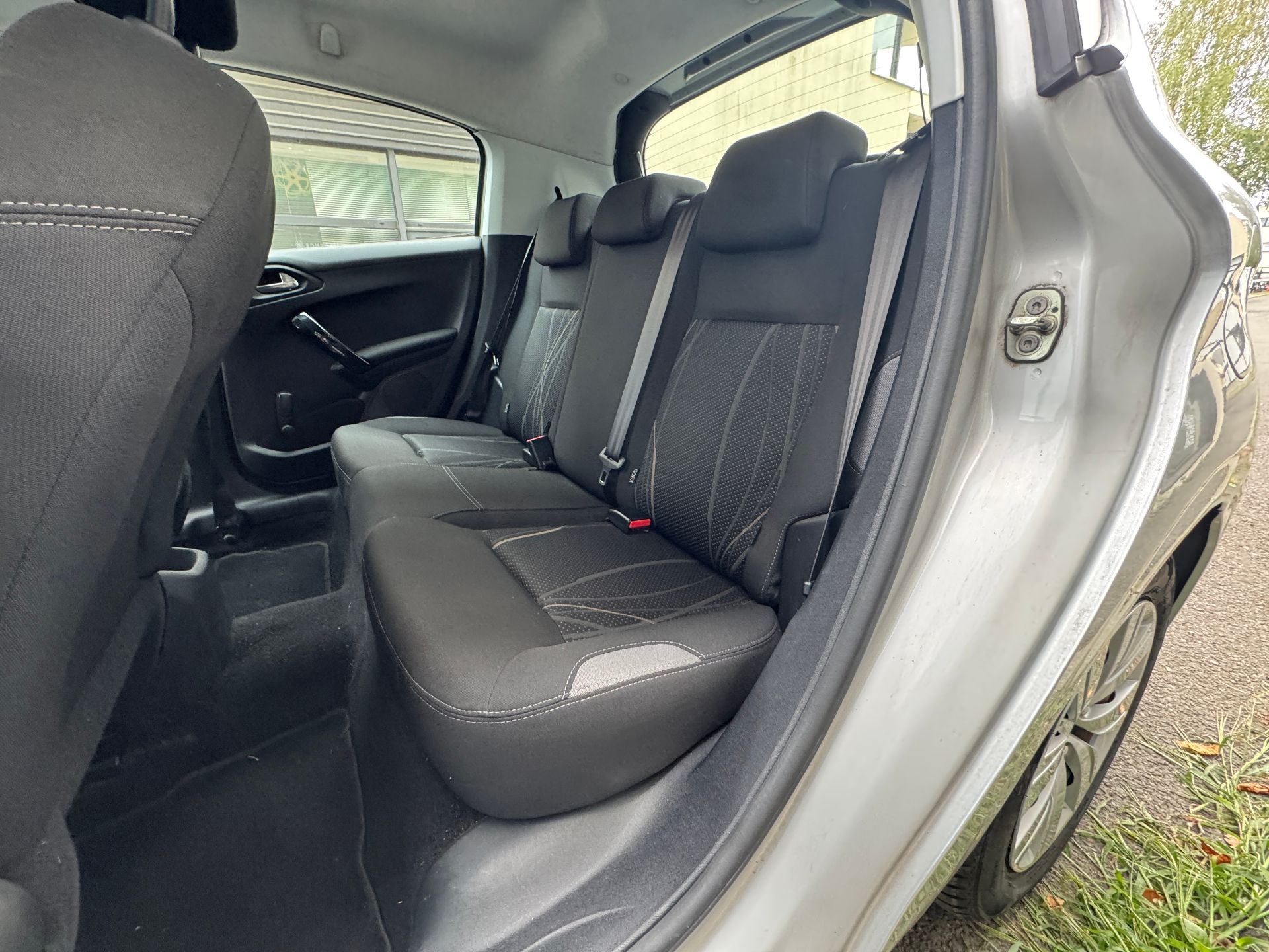 Peugeot 208 1.4 HDI 68ch ACTIVE