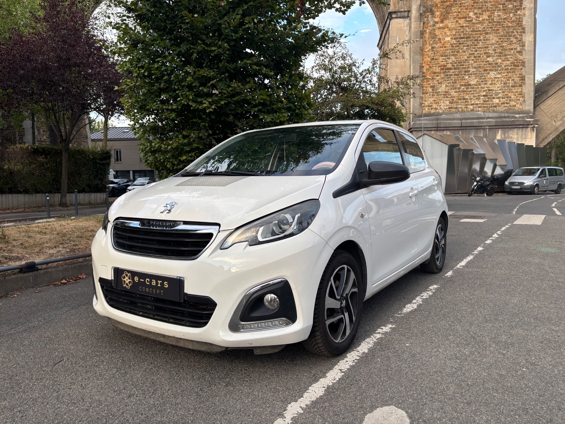 Peugeot 108 1.2 pure tech 82ch allure
