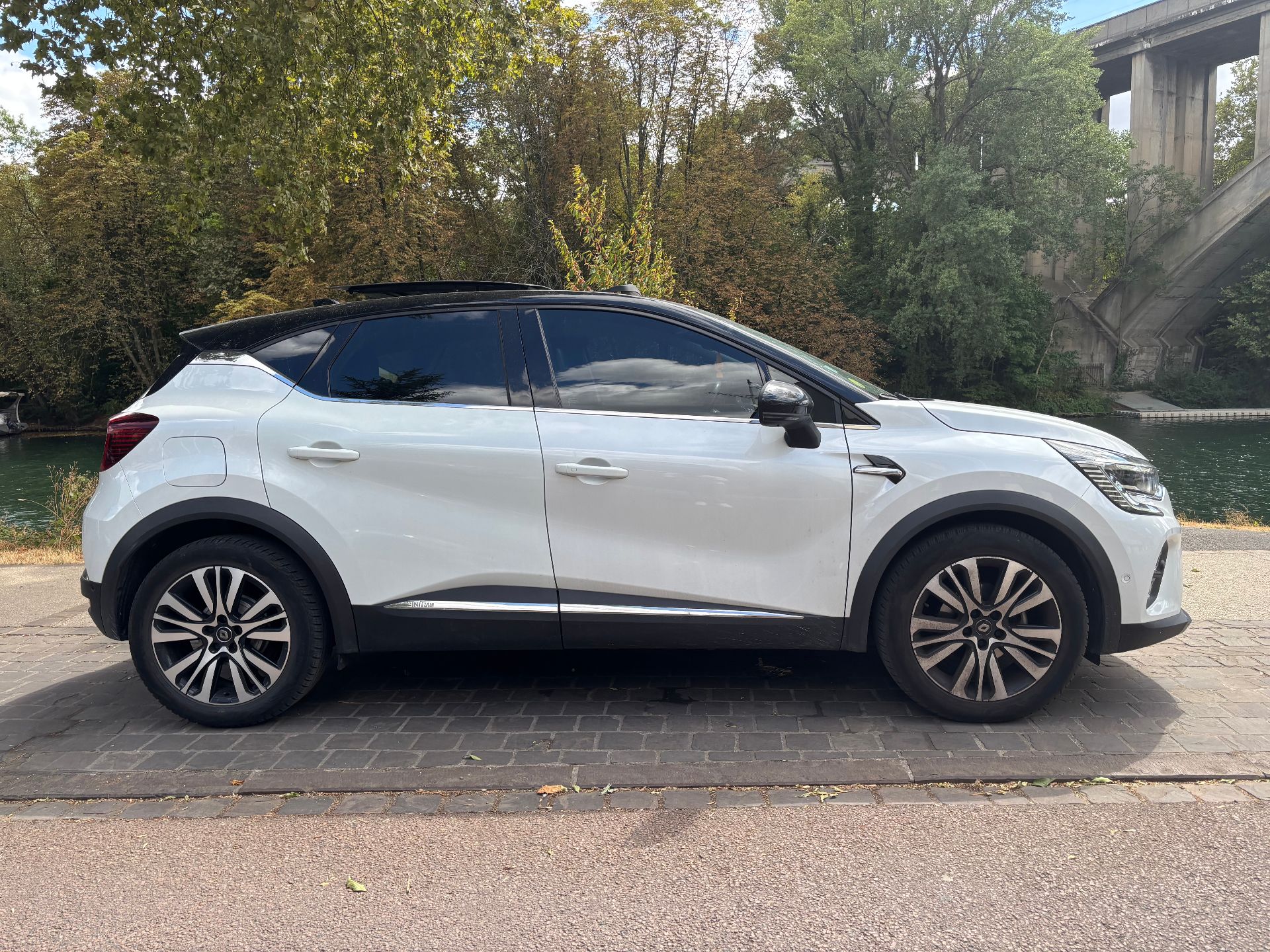Renault Captur 1,5L DCI INITIAL PARIS II 1.5 Blue dCi DPF EDC7 S&S 115 cv Boîte auto