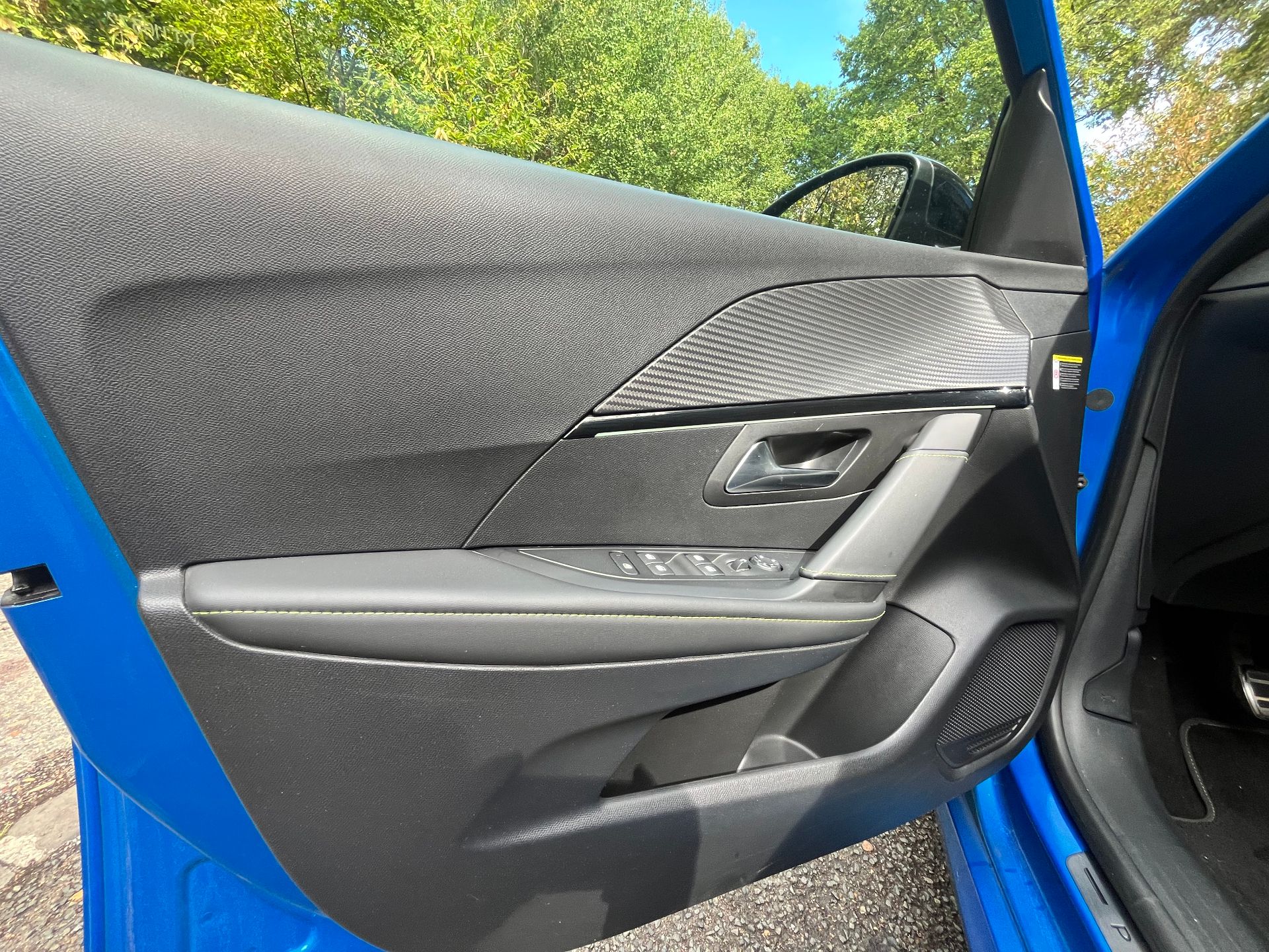 PEUGEOT 208 1,2L 12v 100ch GT line