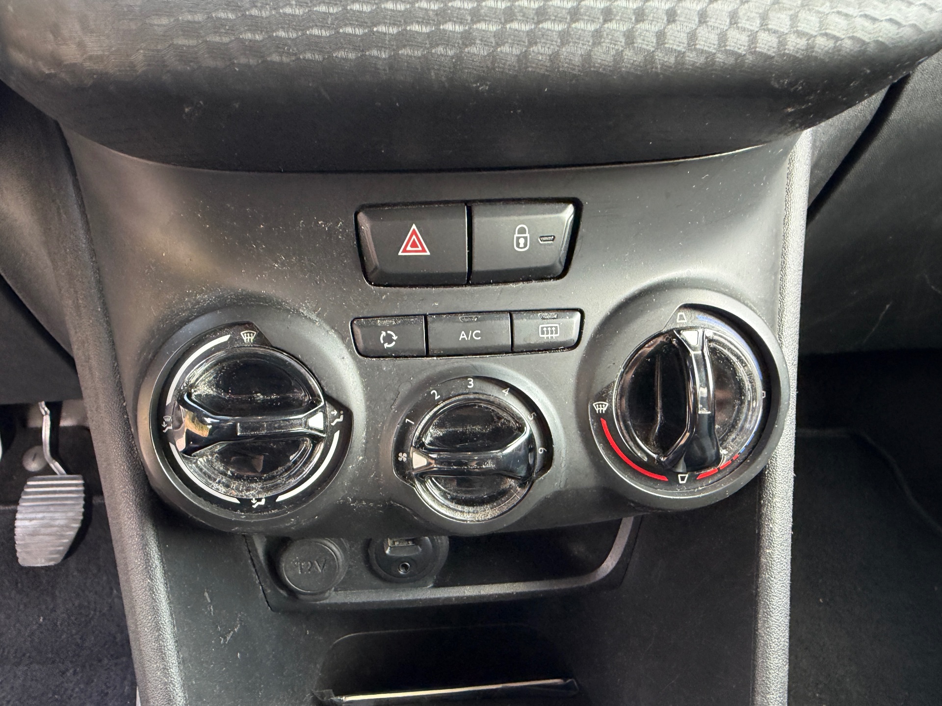 Peugeot 2008 1,6 BlueHdi Urvan cross