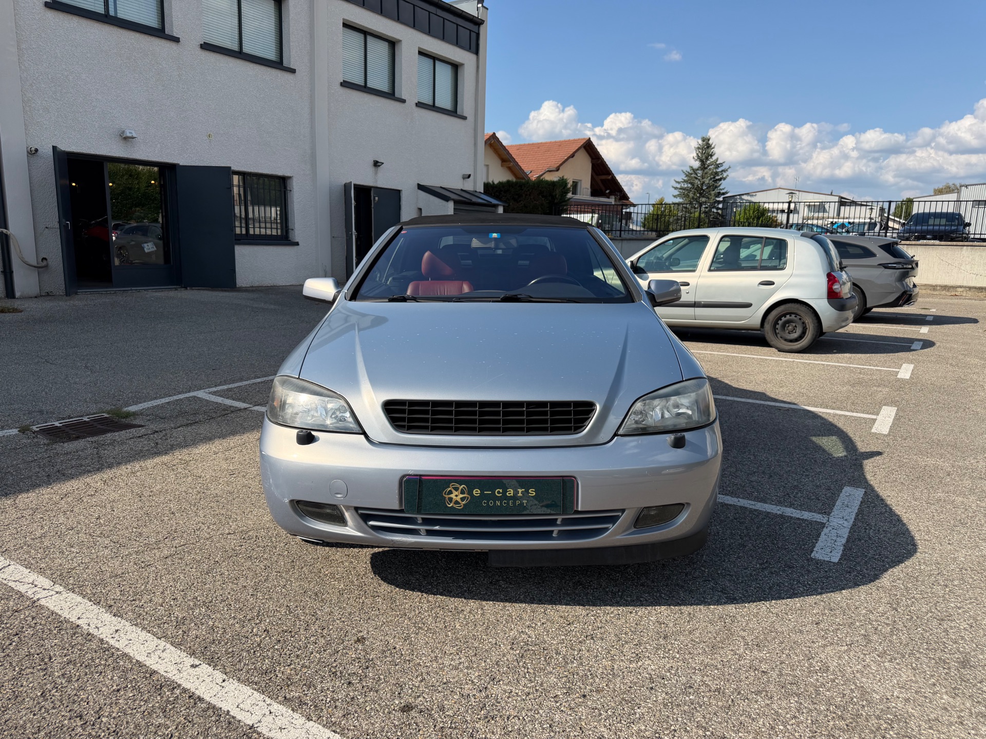 Opel Astra ESSENCE EDITION BERTONE