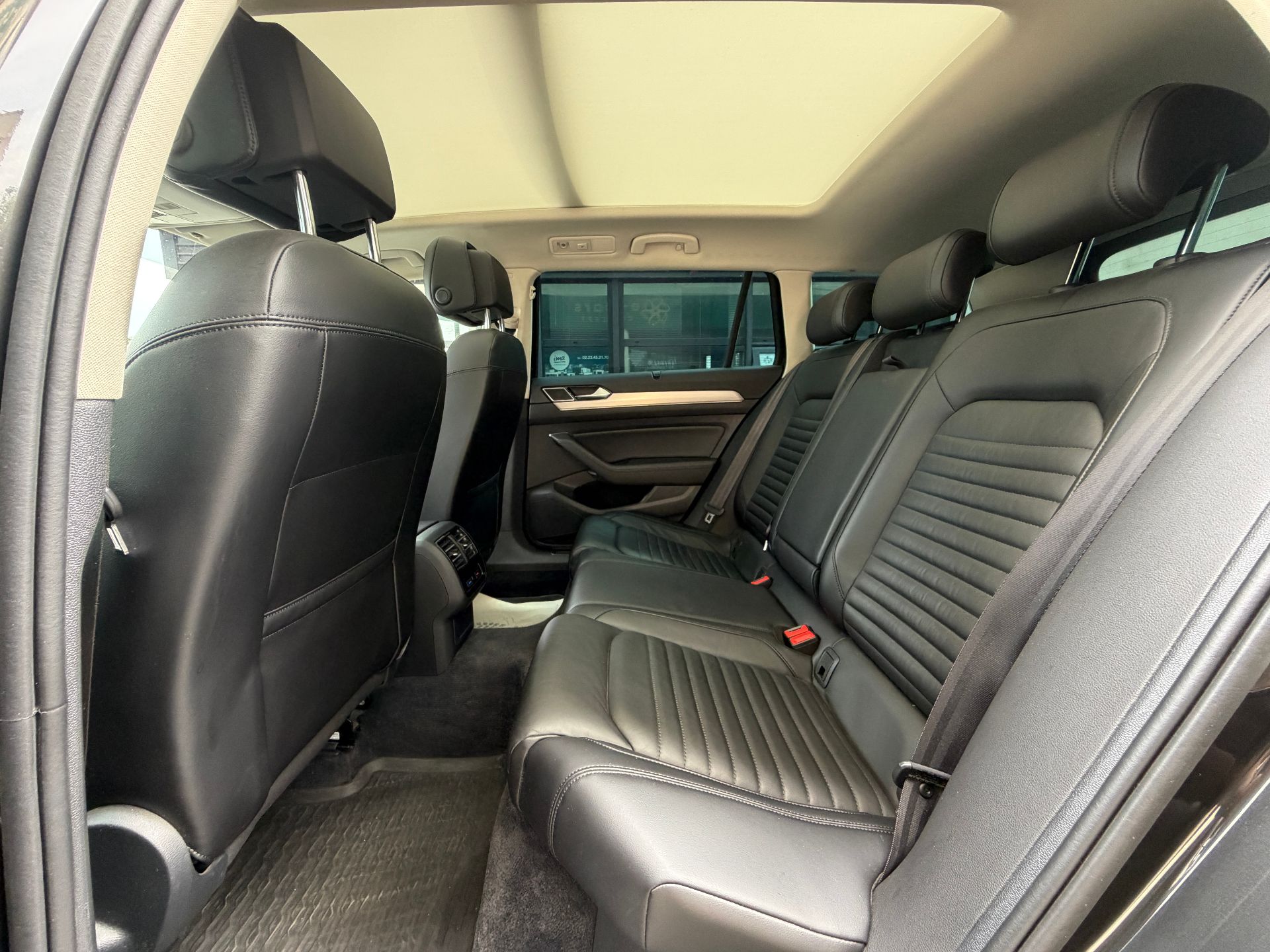 Volkswagen Passat 150 Ch « R-Line » – 16480€