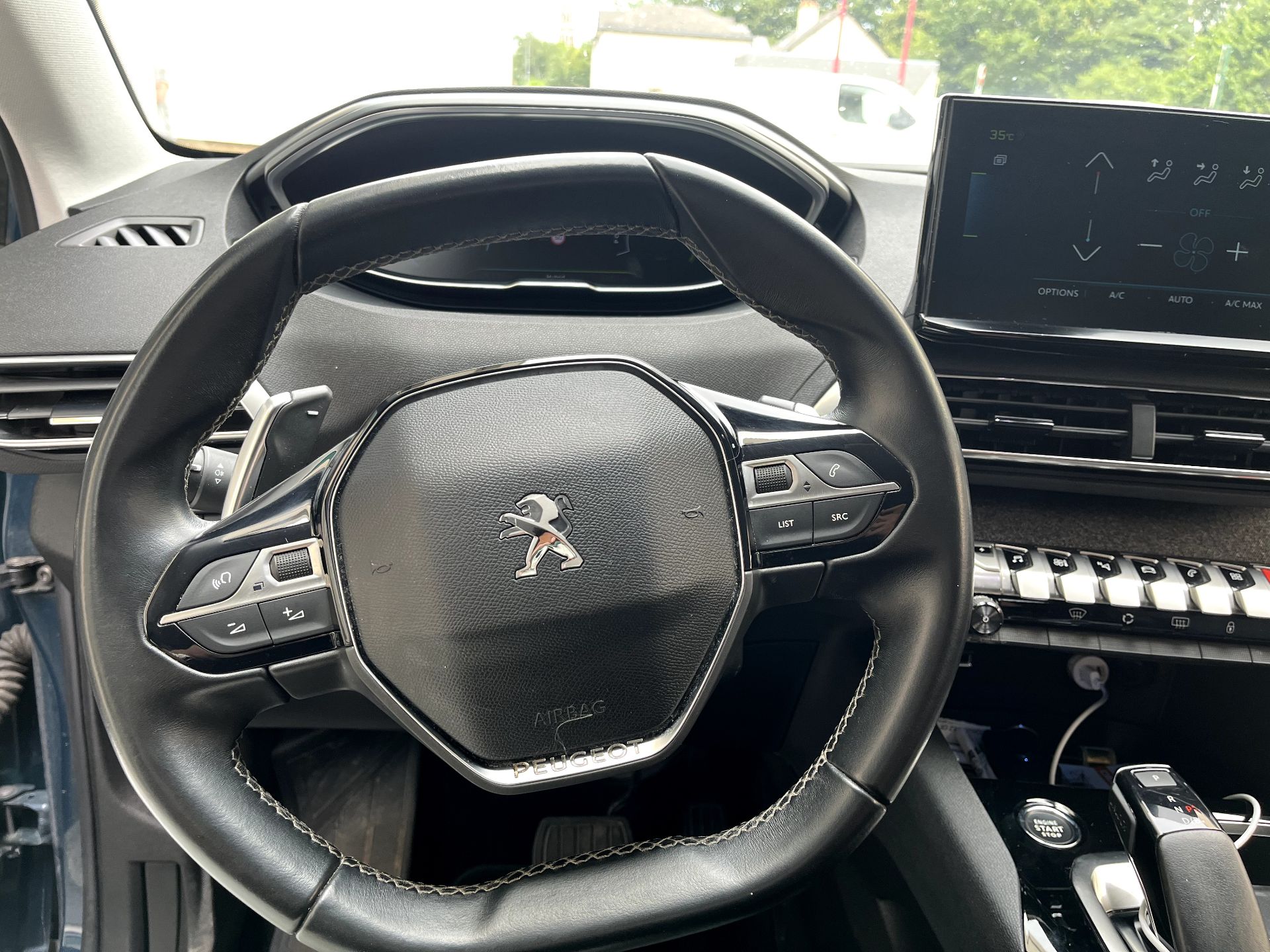 Peugeot 3008 Hybrid 225 ch e-EAT8 Allure Pack