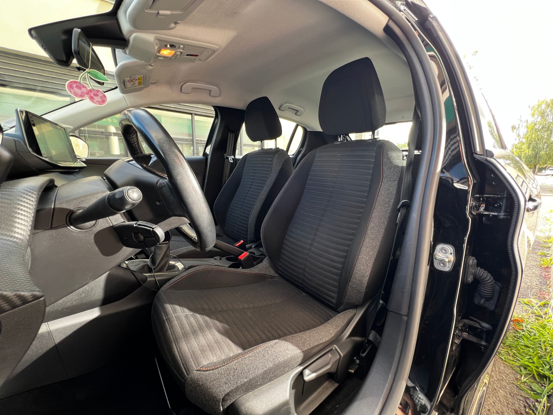 Peugeot 208 1.2 PURE TECH 75ch S&S Active Business