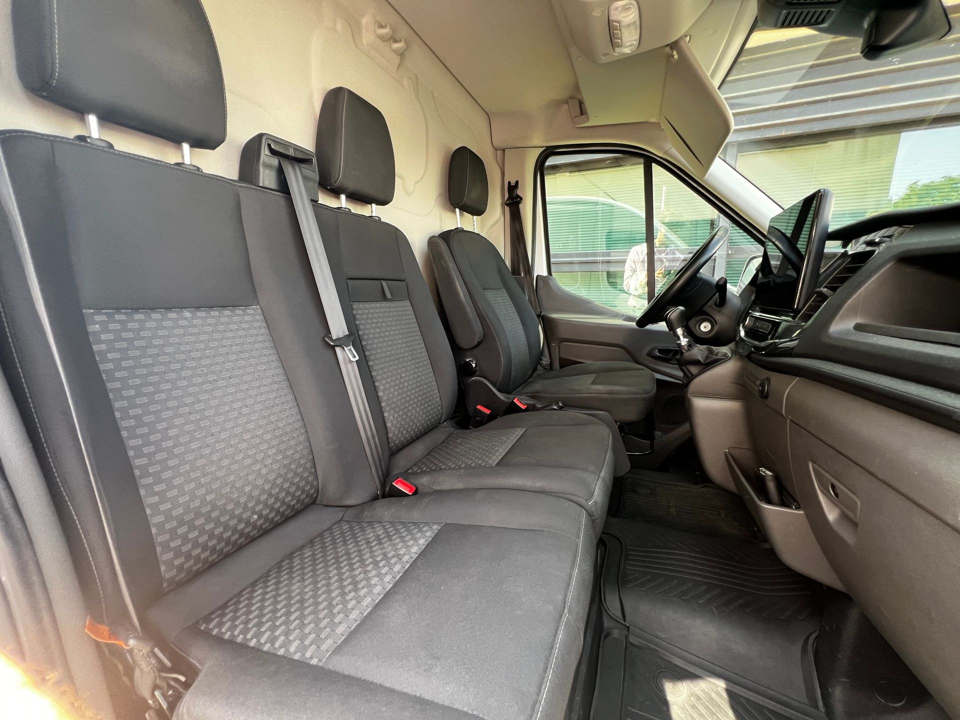 FORD TRANSIT L3H2 2.0 ECOBLUE 130ch Trend Buisness